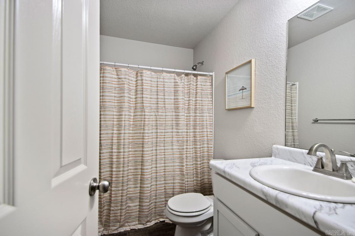 7146 Woodsgate  Alexander, AR