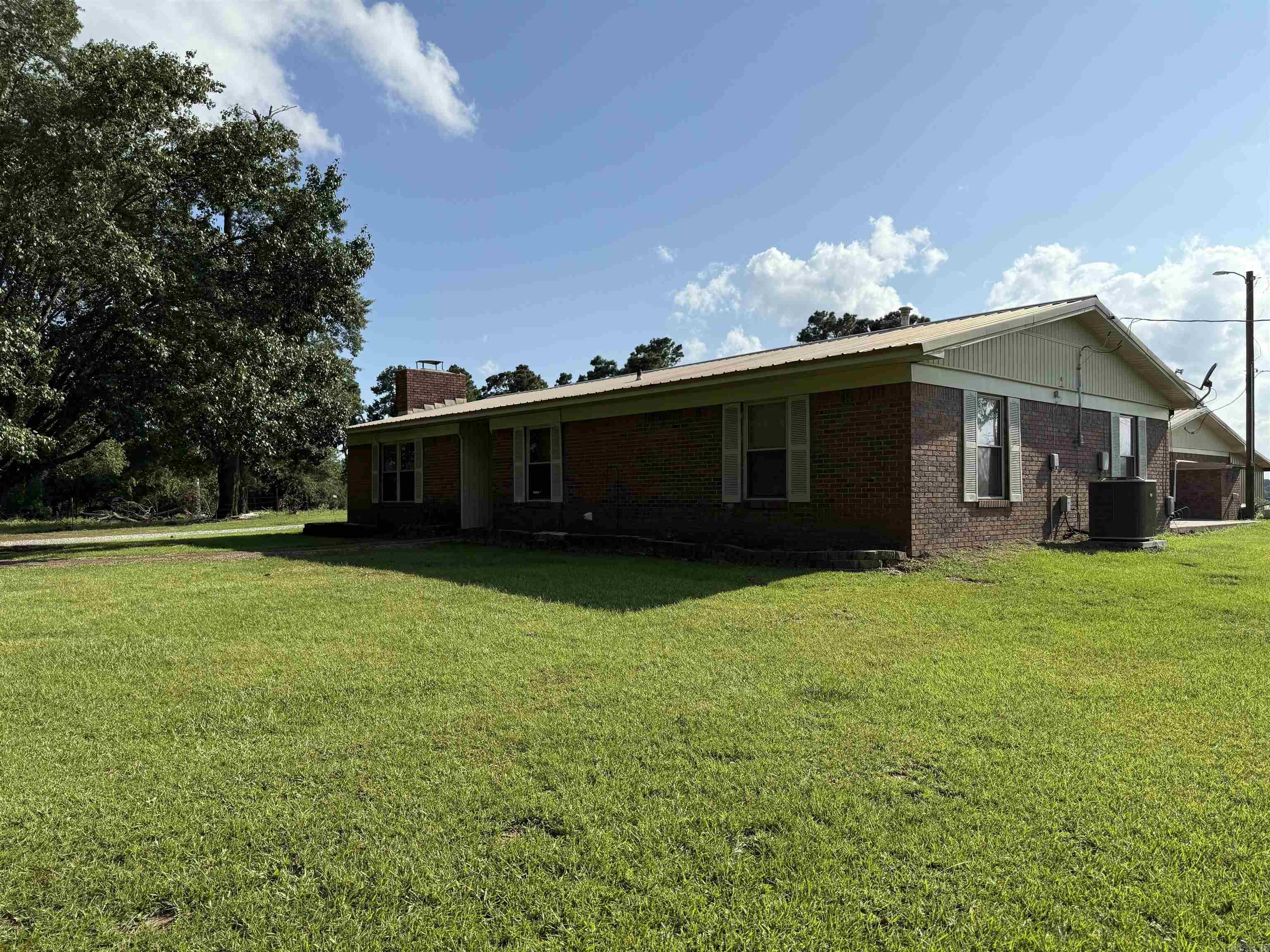 254 Highway 353  Hope, AR