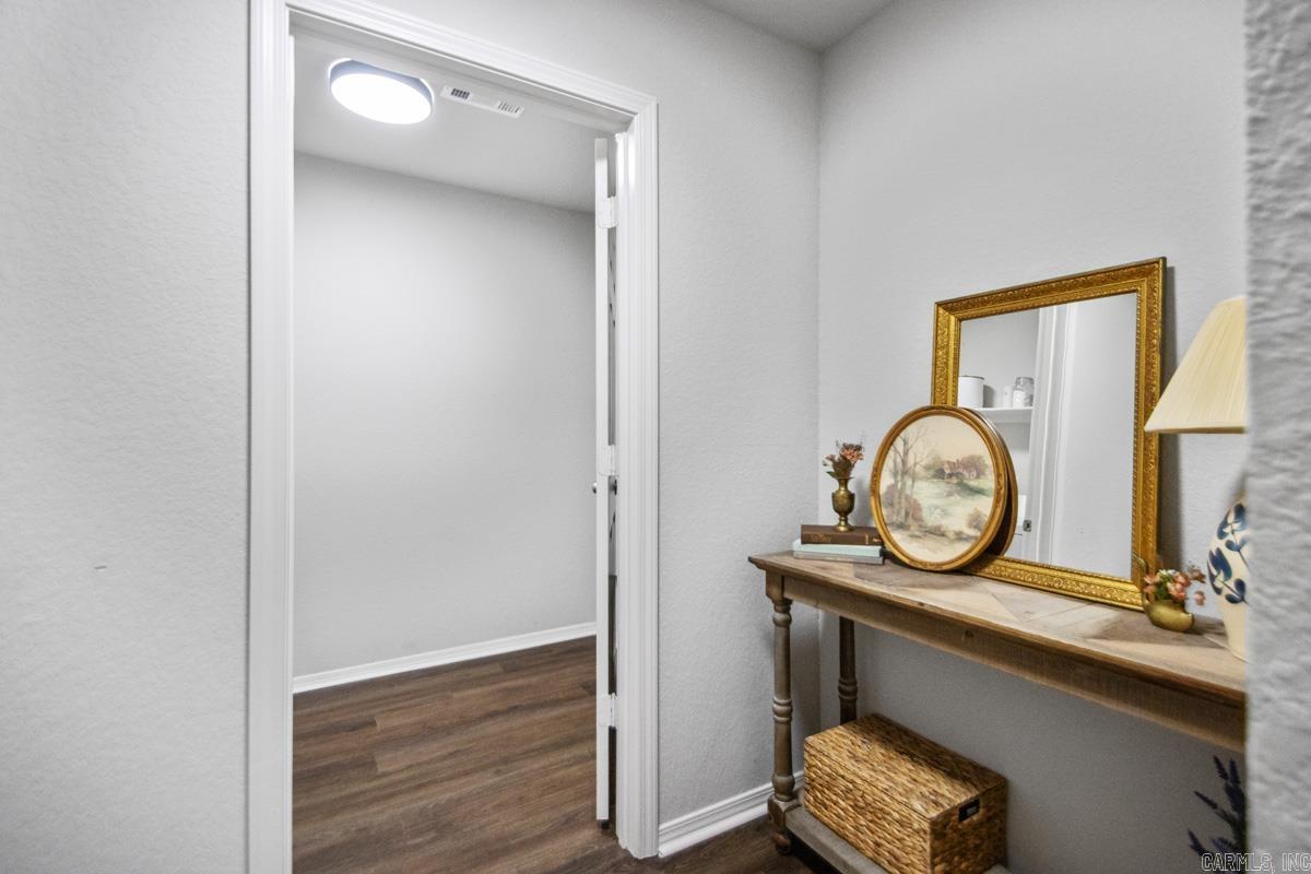 1998 Milburn Dr  Benton, AR