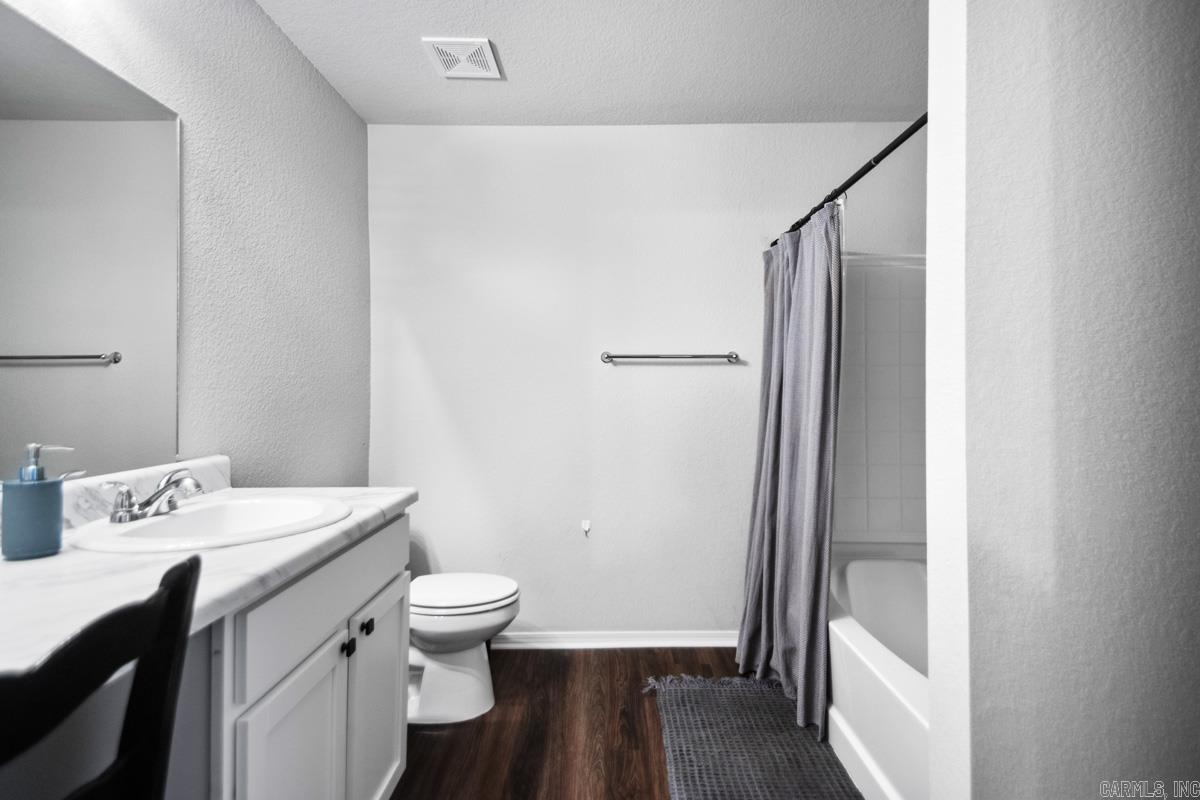 1998 Milburn Dr  Benton, AR