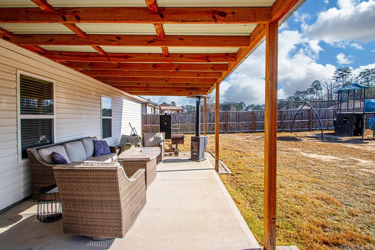 1998 Milburn Dr  Benton, AR