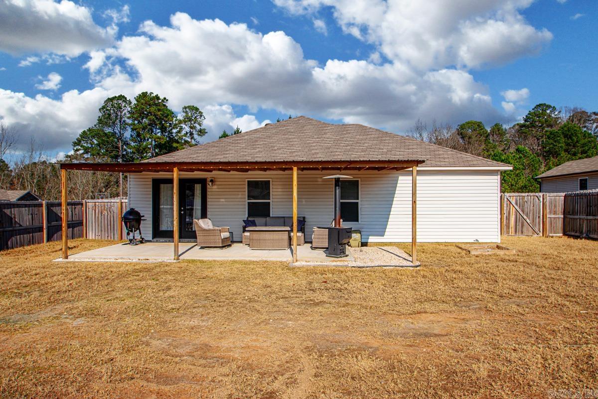 1998 Milburn Dr  Benton, AR