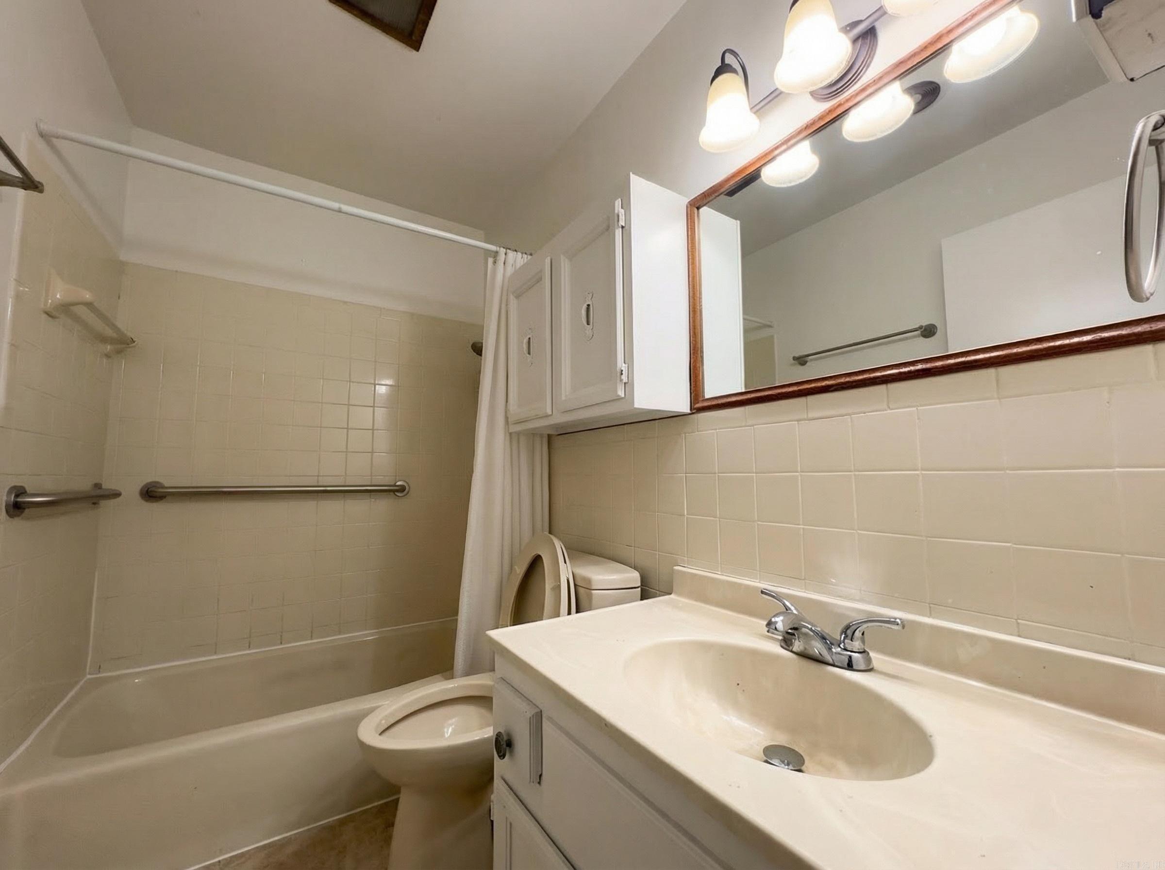 35 N Meadowcliff Dr  Little Rock, AR