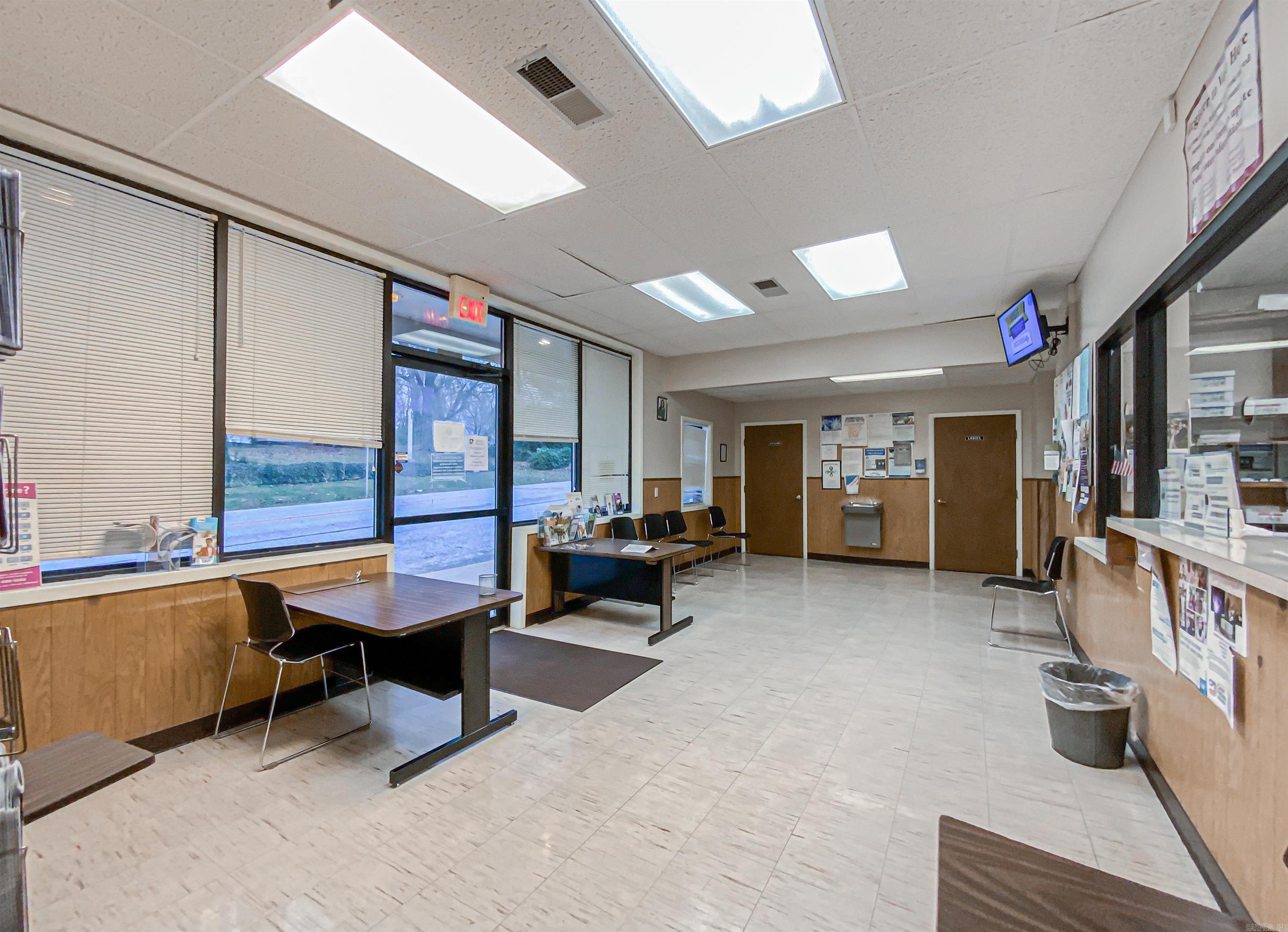 114 E Old Main  Yellville, AR