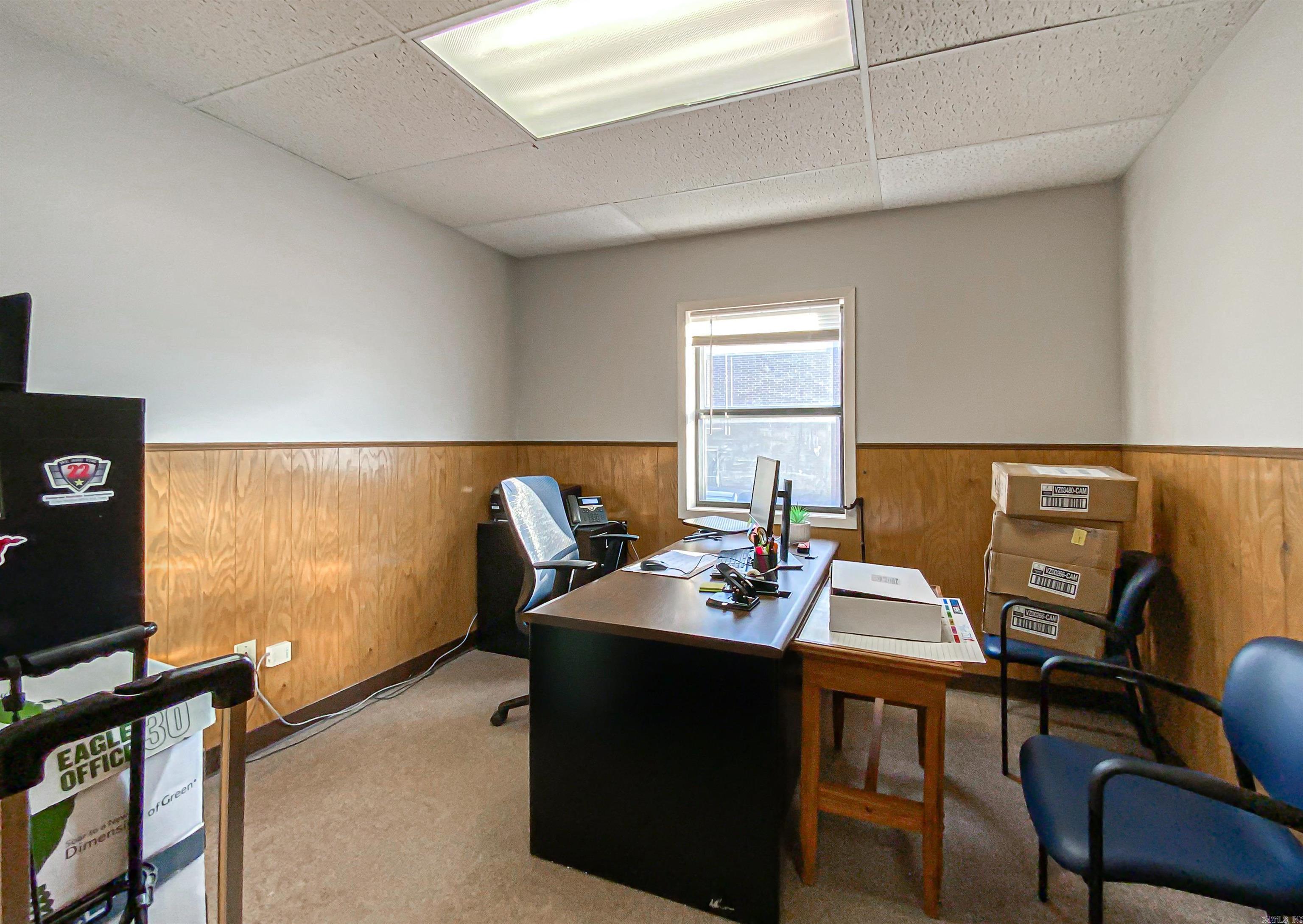 114 E Old Main  Yellville, AR