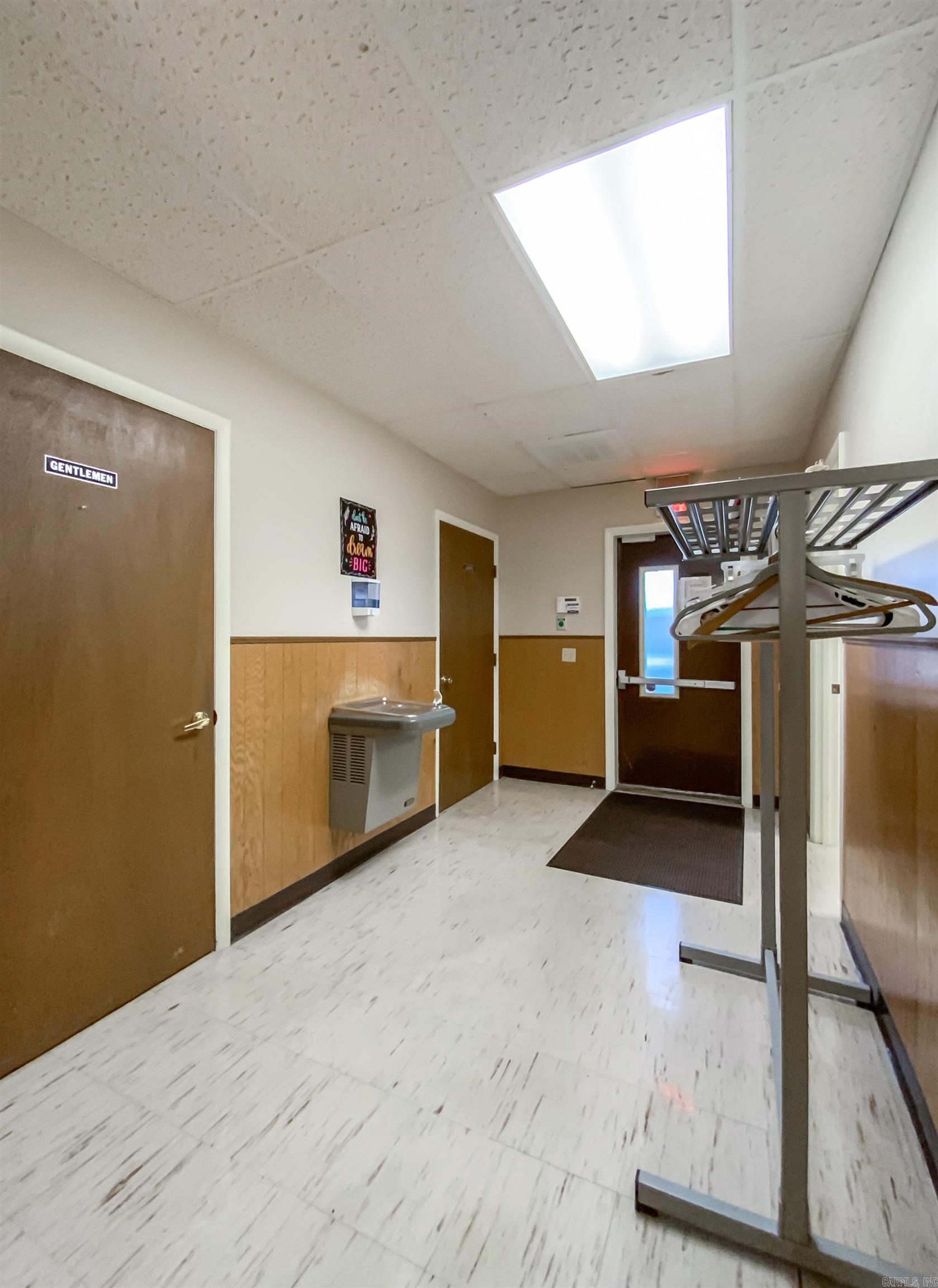 114 E Old Main  Yellville, AR