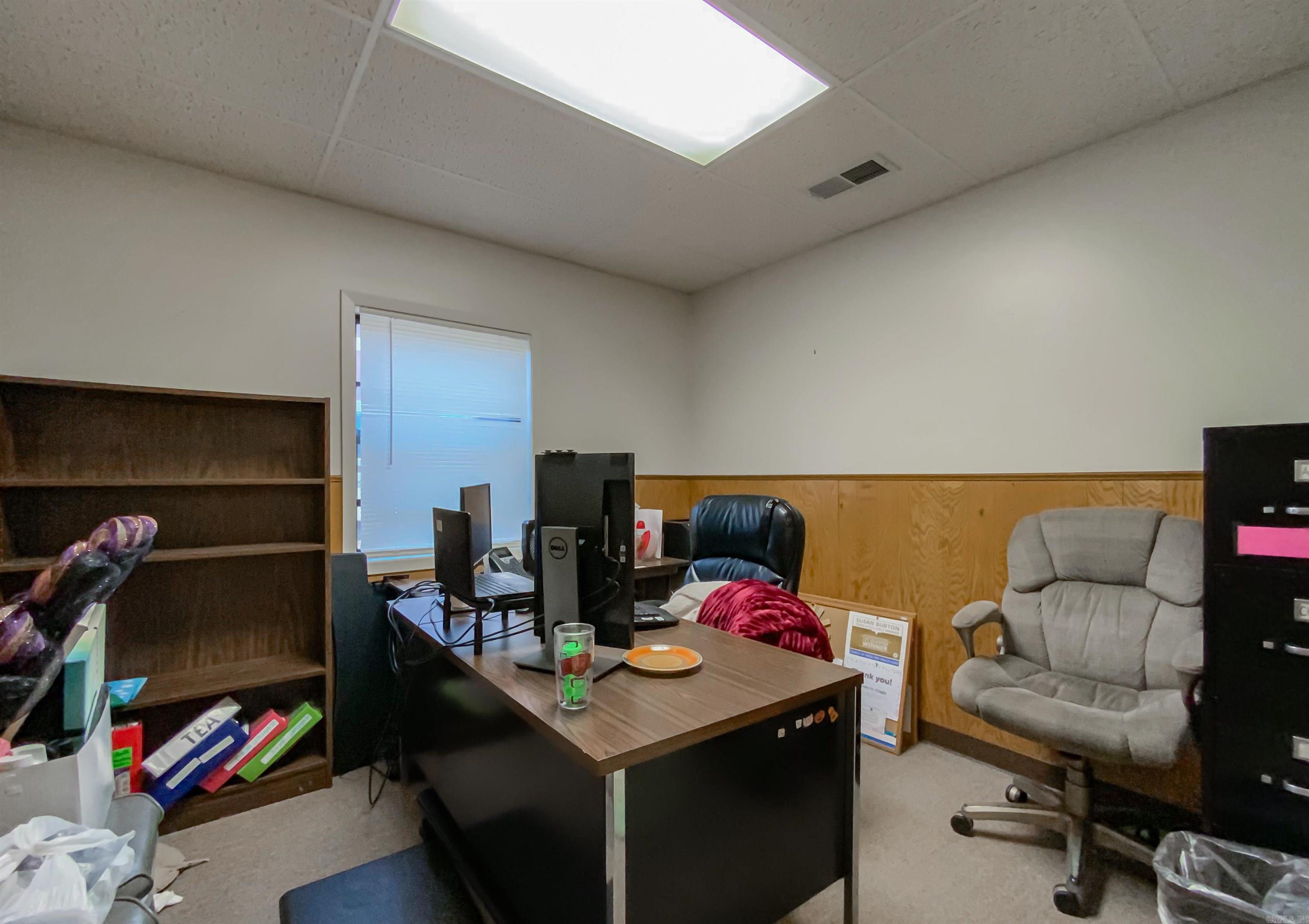 114 E Old Main  Yellville, AR