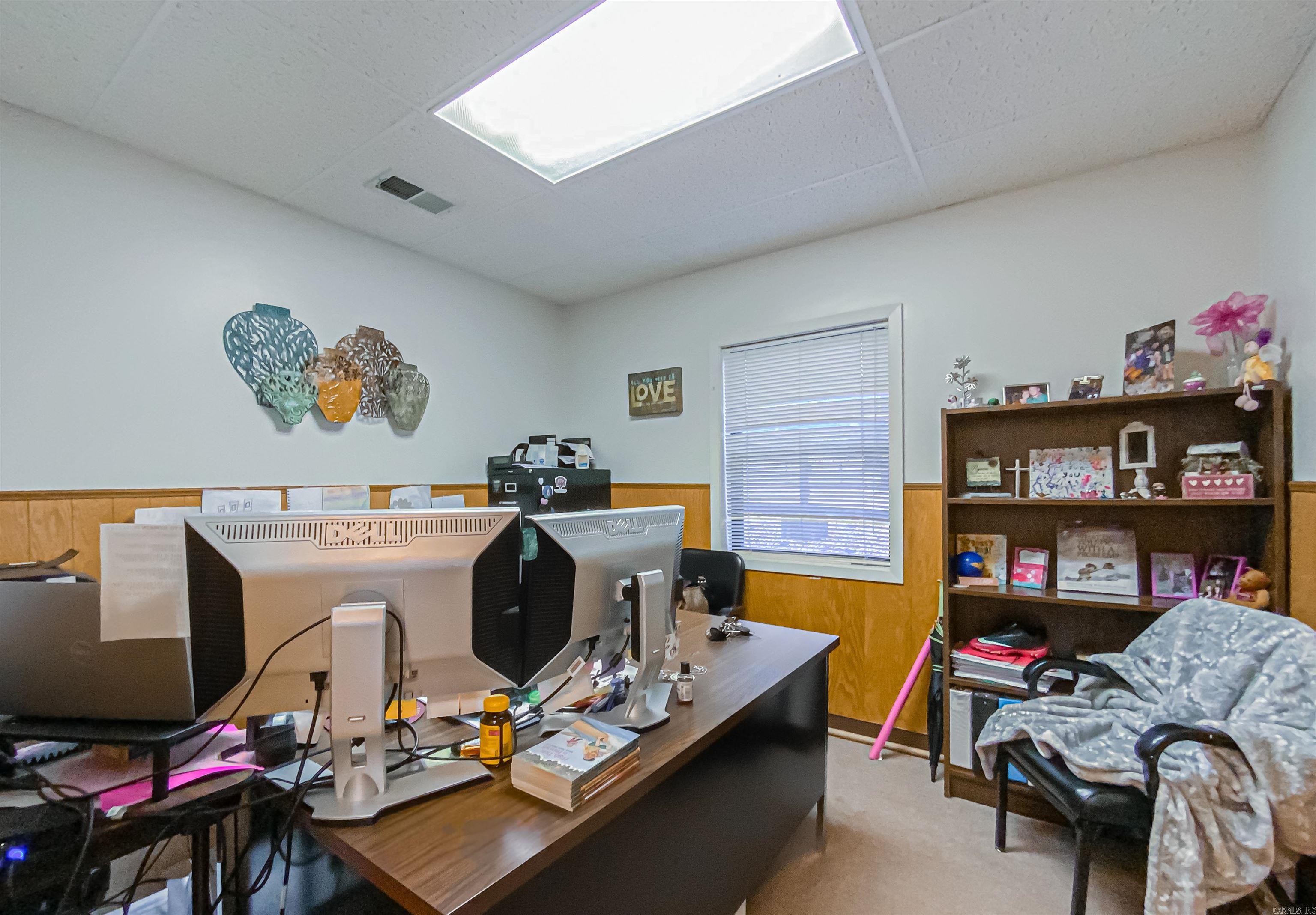 114 E Old Main  Yellville, AR