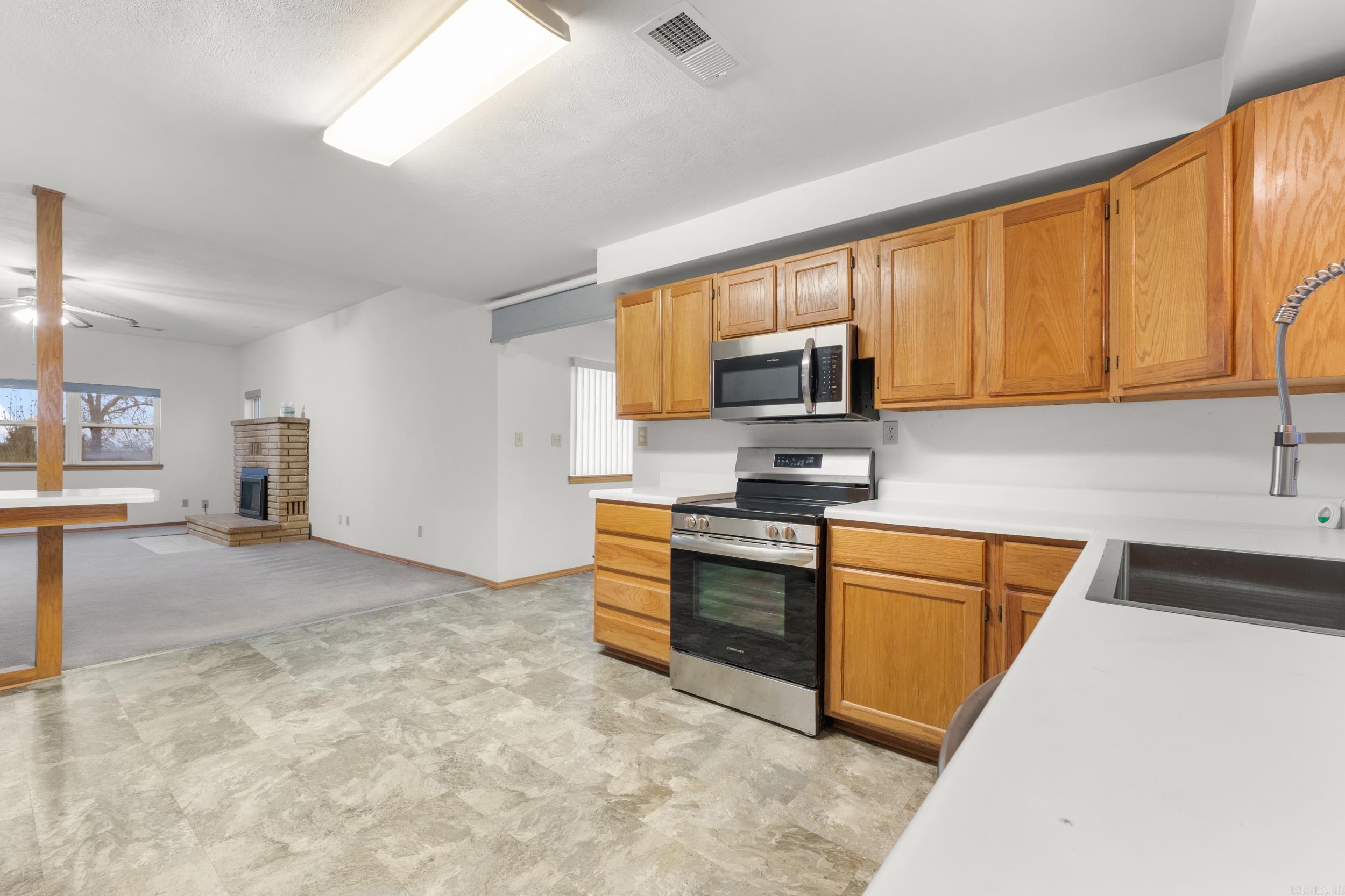 9913 Hwy 5 N  Midway, AR