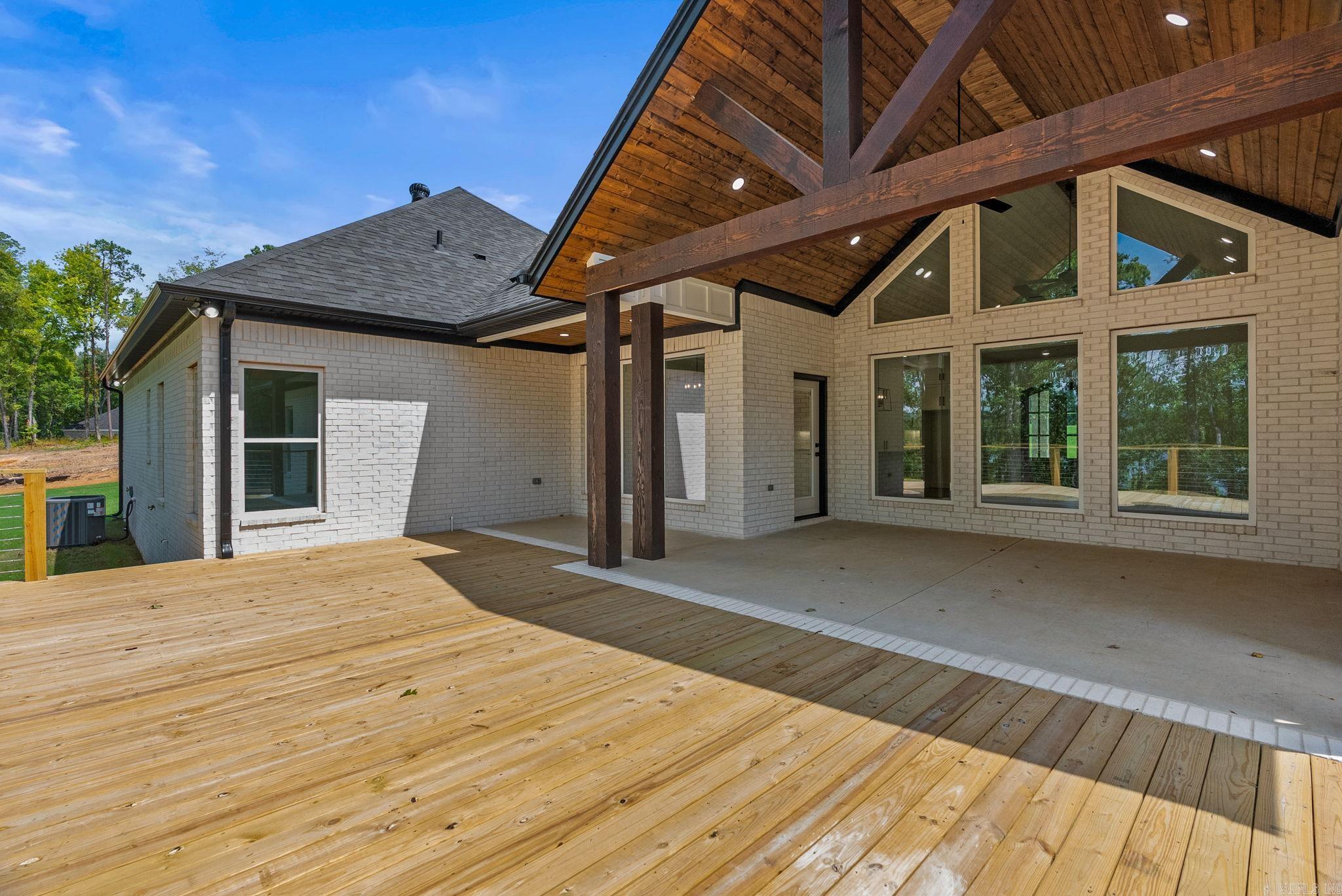 35 Elrod Drive  Greers Ferry, AR