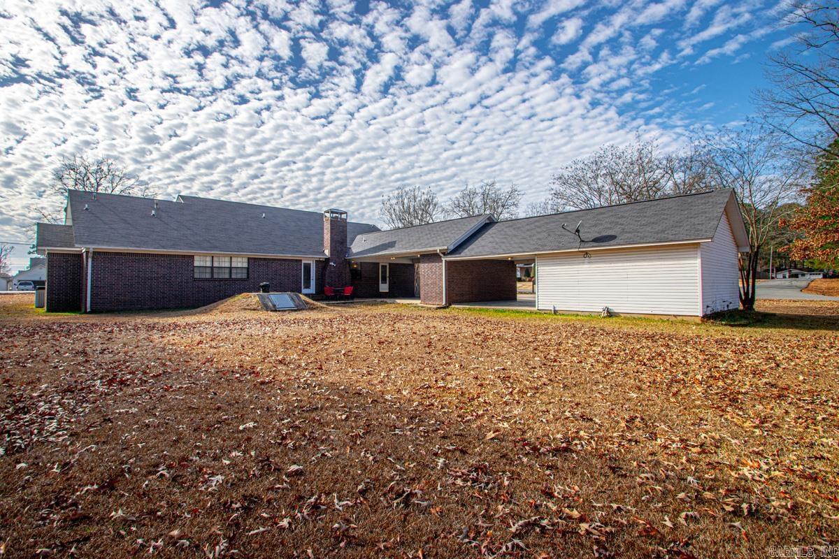 700 Shannon  Sheridan, AR