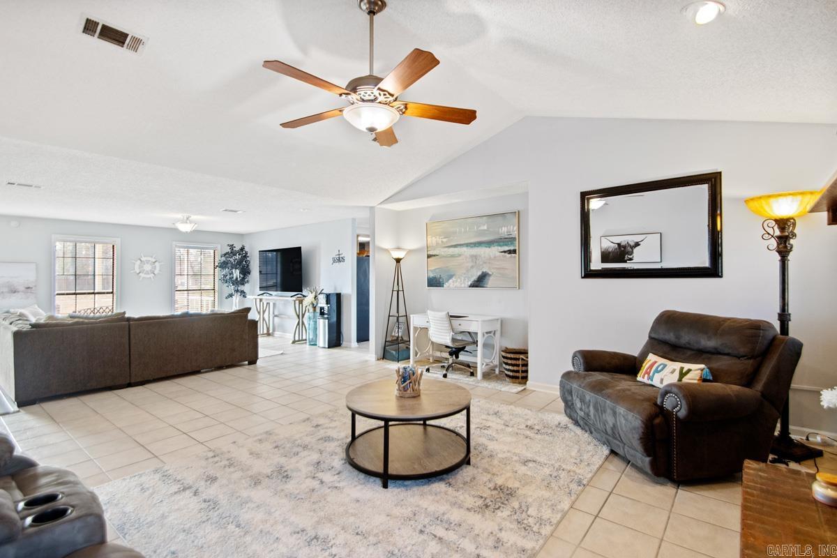 700 Shannon  Sheridan, AR