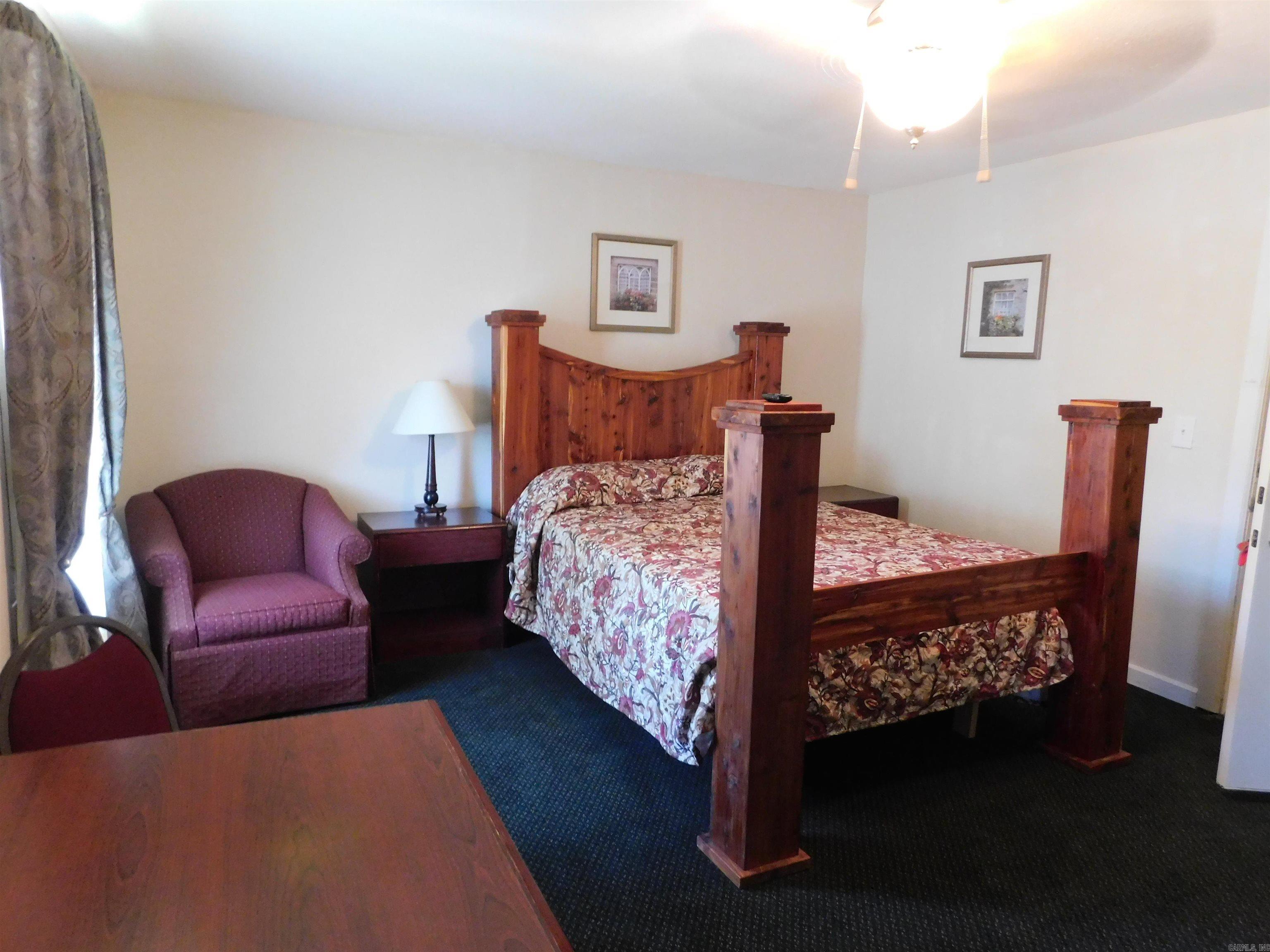 69 Courthouse Square  Murfreesboro, AR