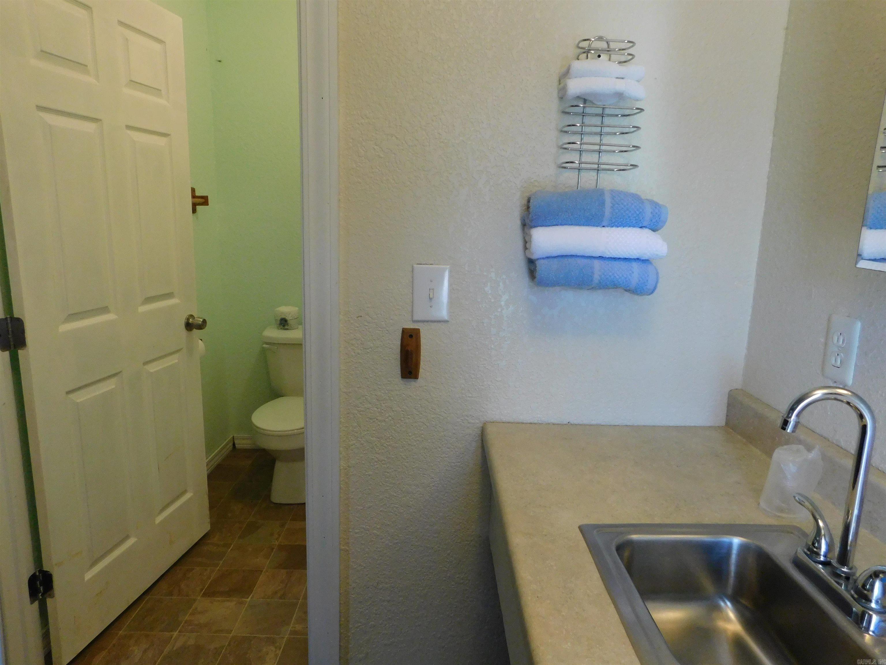 69 Courthouse Square  Murfreesboro, AR