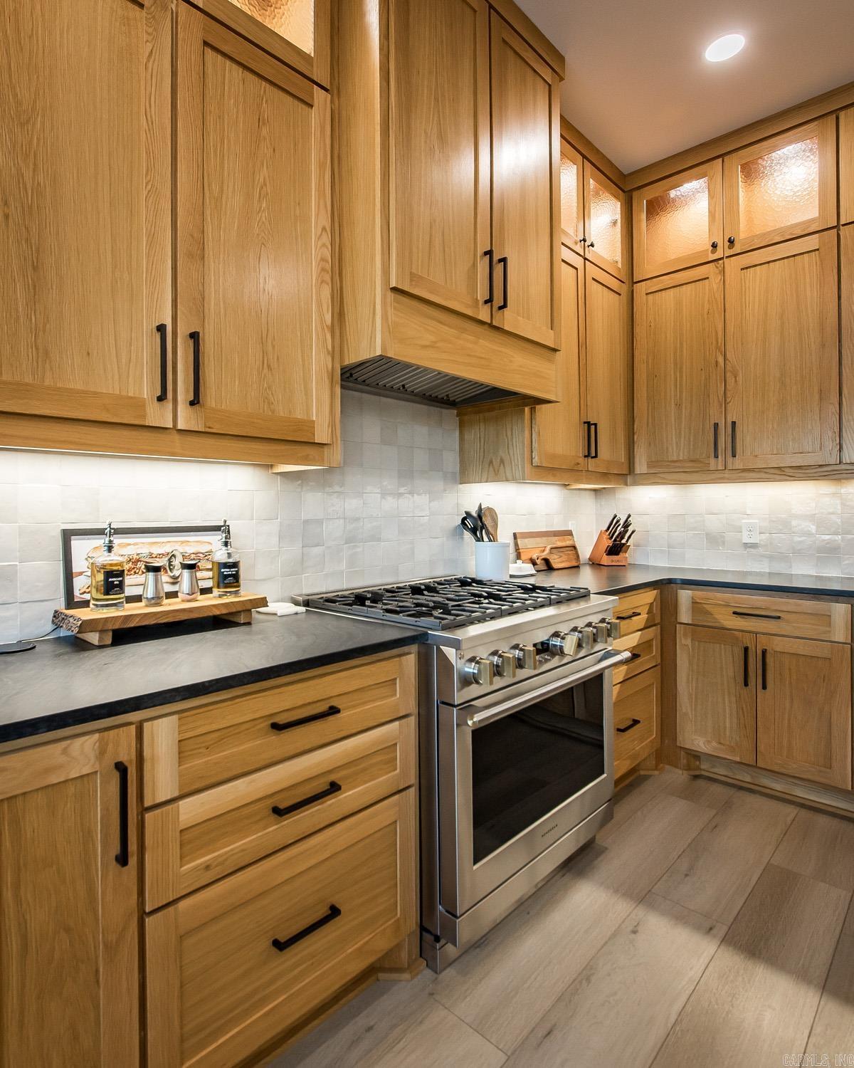 123 Sandelwood  Fairfield Bay, AR