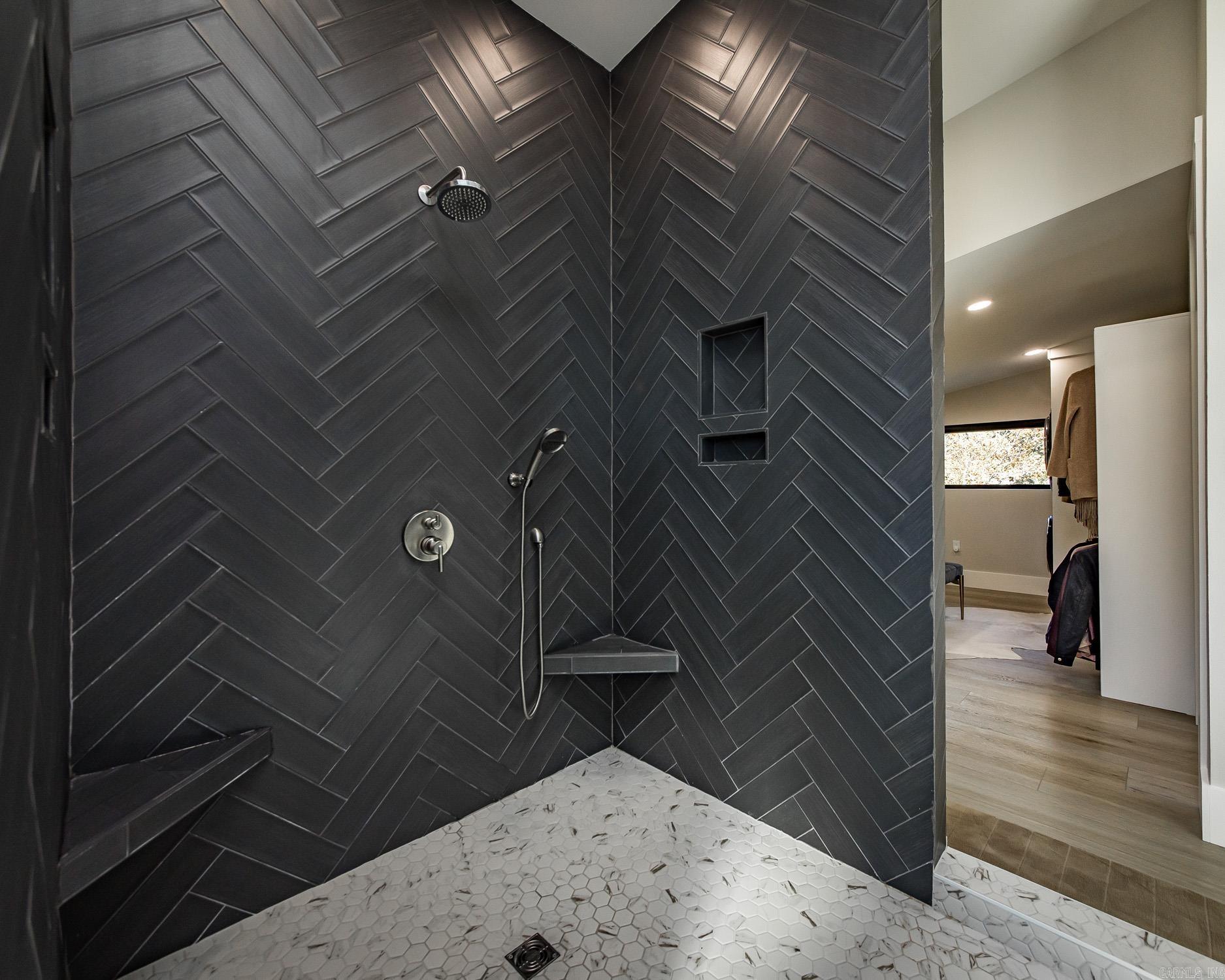 123 Sandelwood  Fairfield Bay, AR