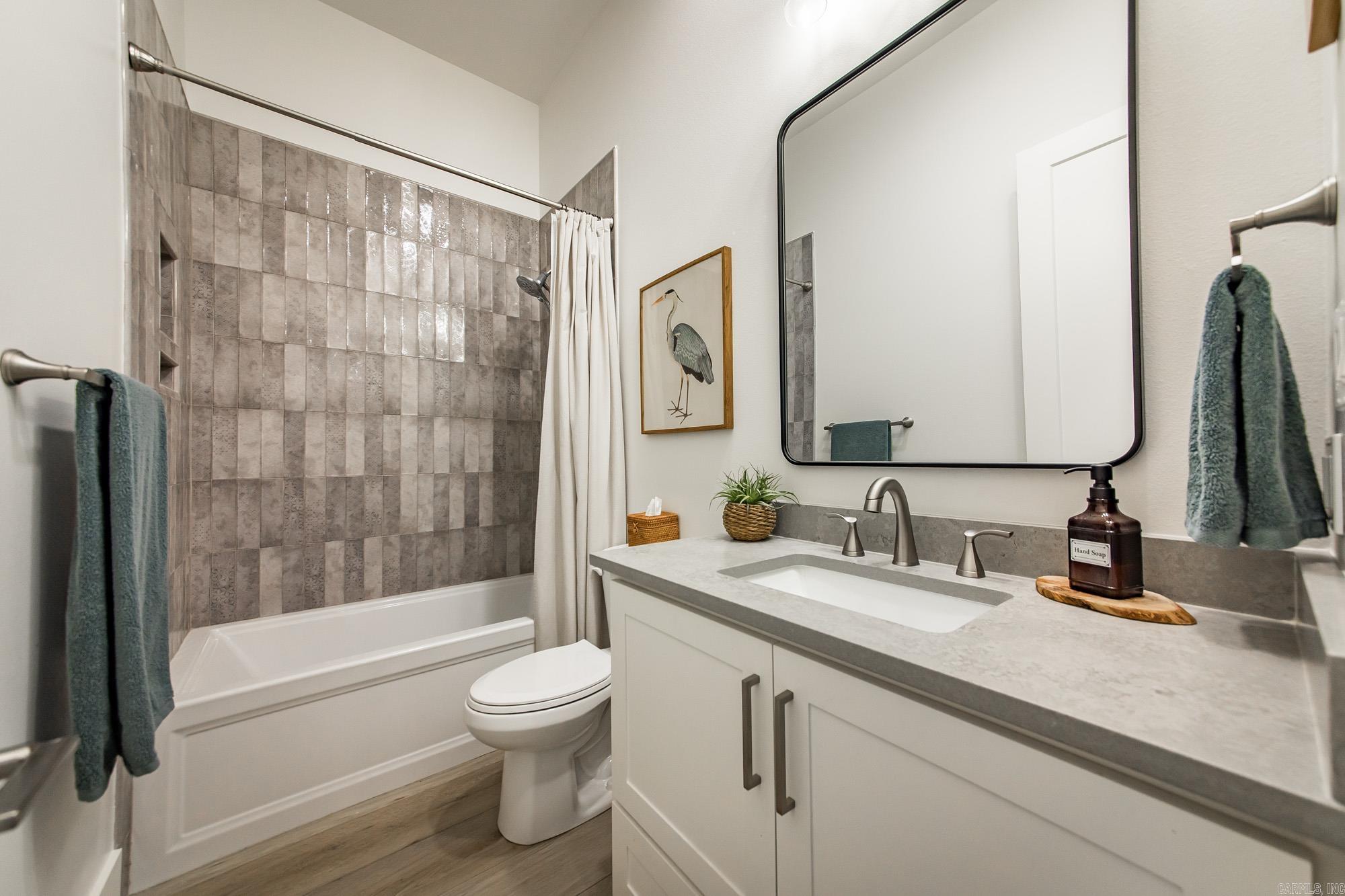 123 Sandelwood  Fairfield Bay, AR