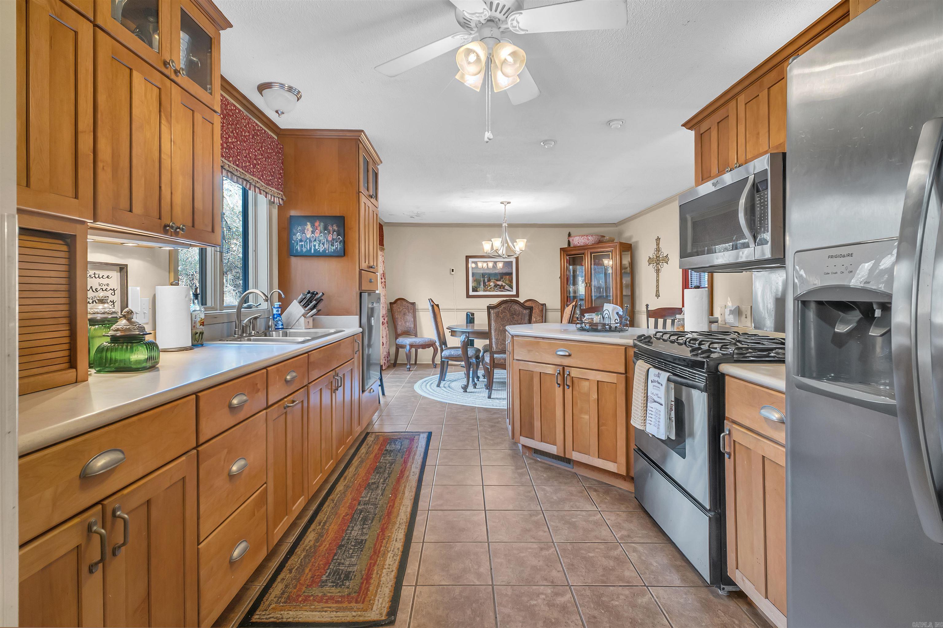 9 W Winthrop  Morrilton, AR