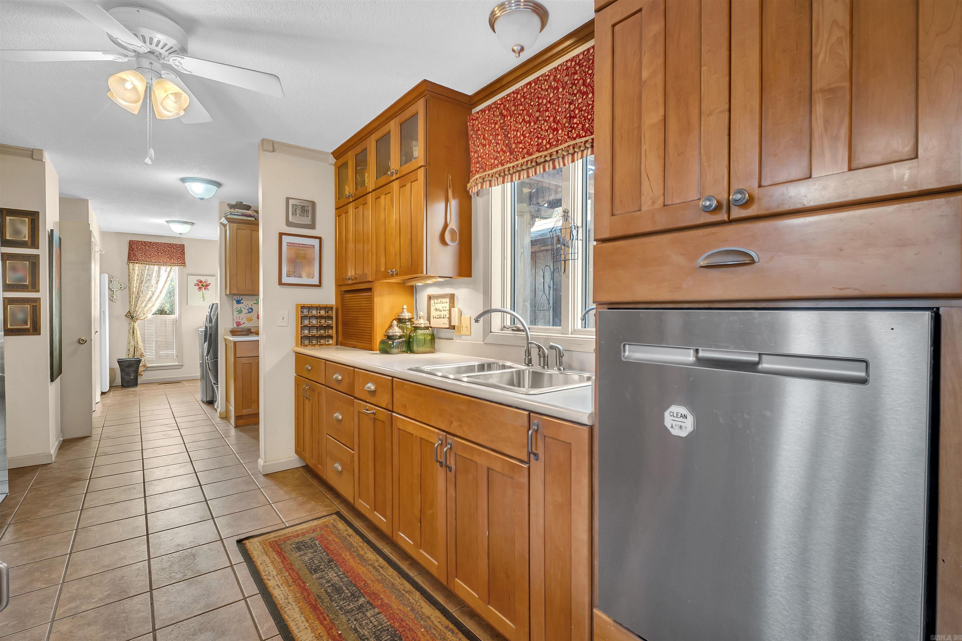 9 W Winthrop  Morrilton, AR