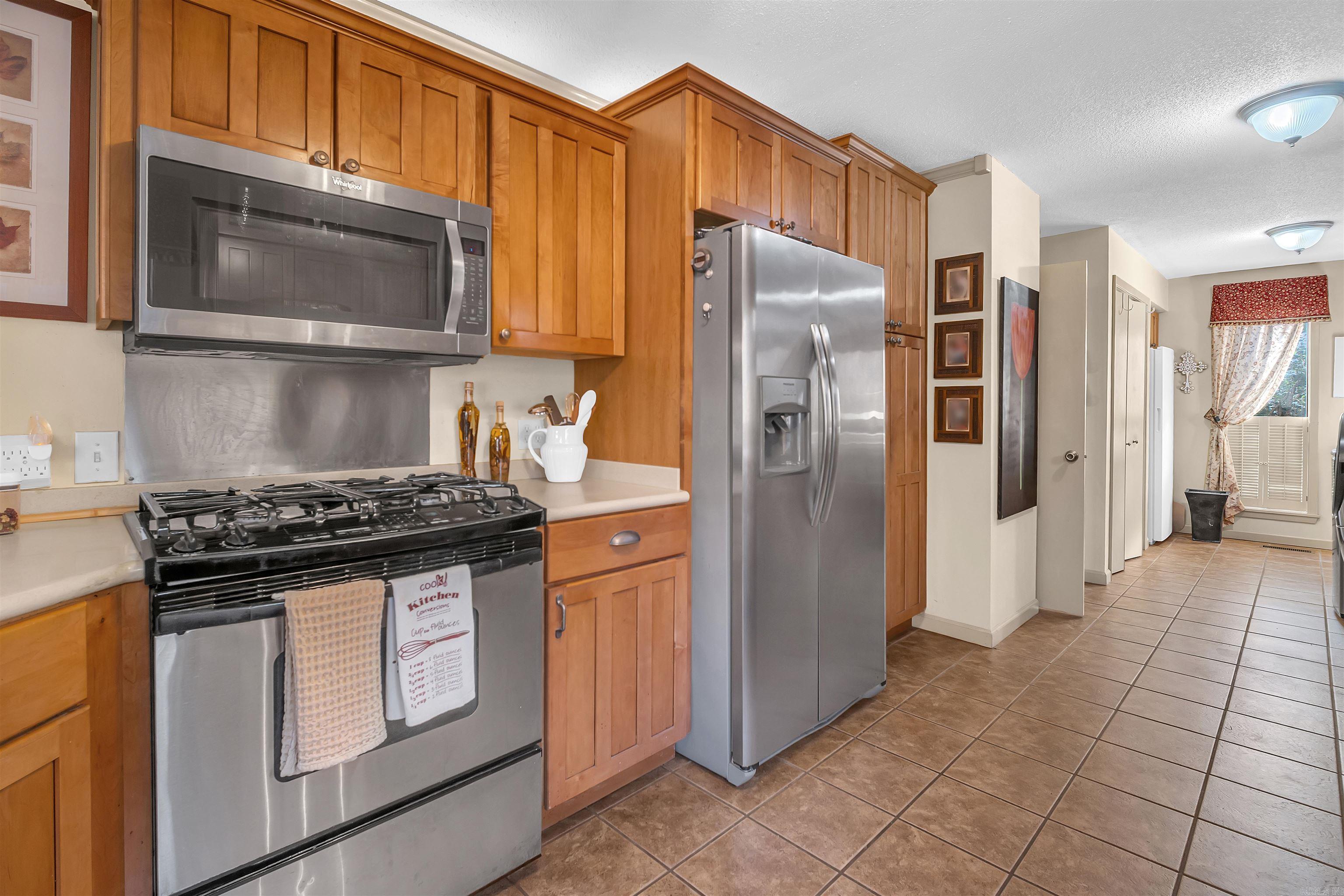 9 W Winthrop  Morrilton, AR