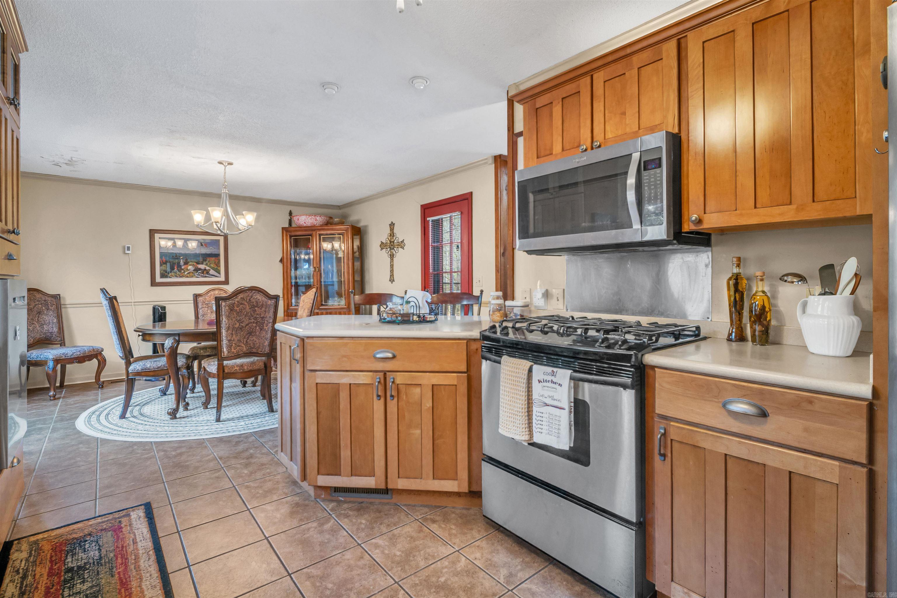 9 W Winthrop  Morrilton, AR