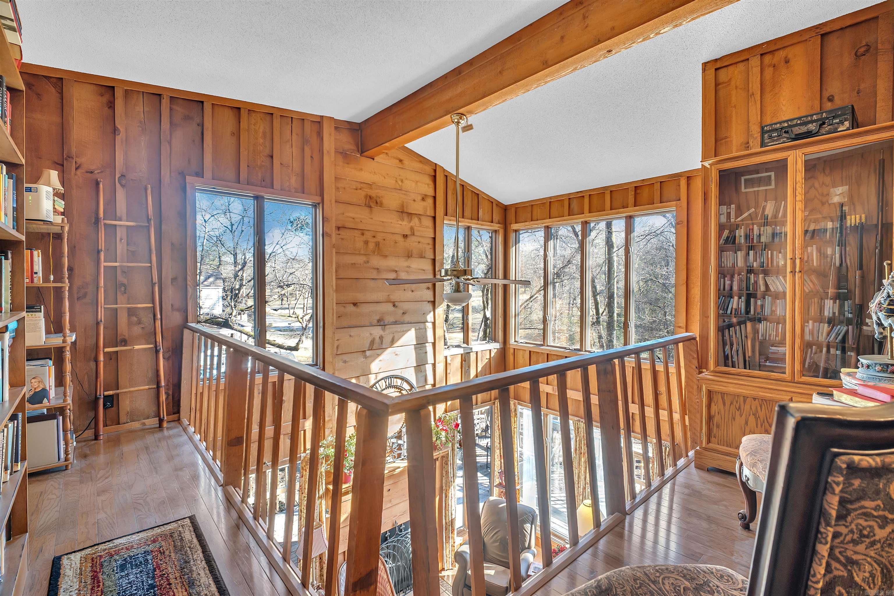 9 W Winthrop  Morrilton, AR