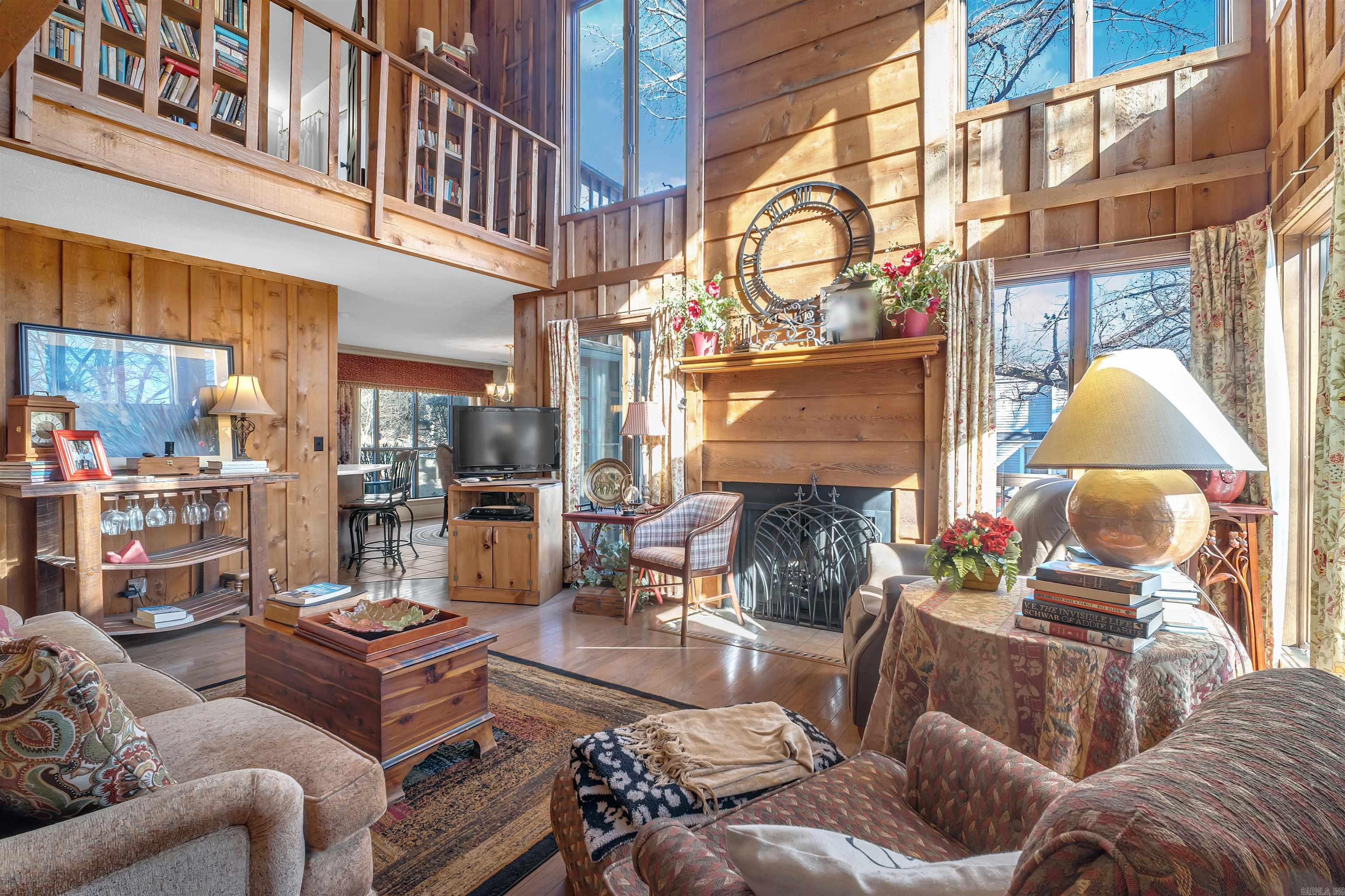 9 W Winthrop  Morrilton, AR