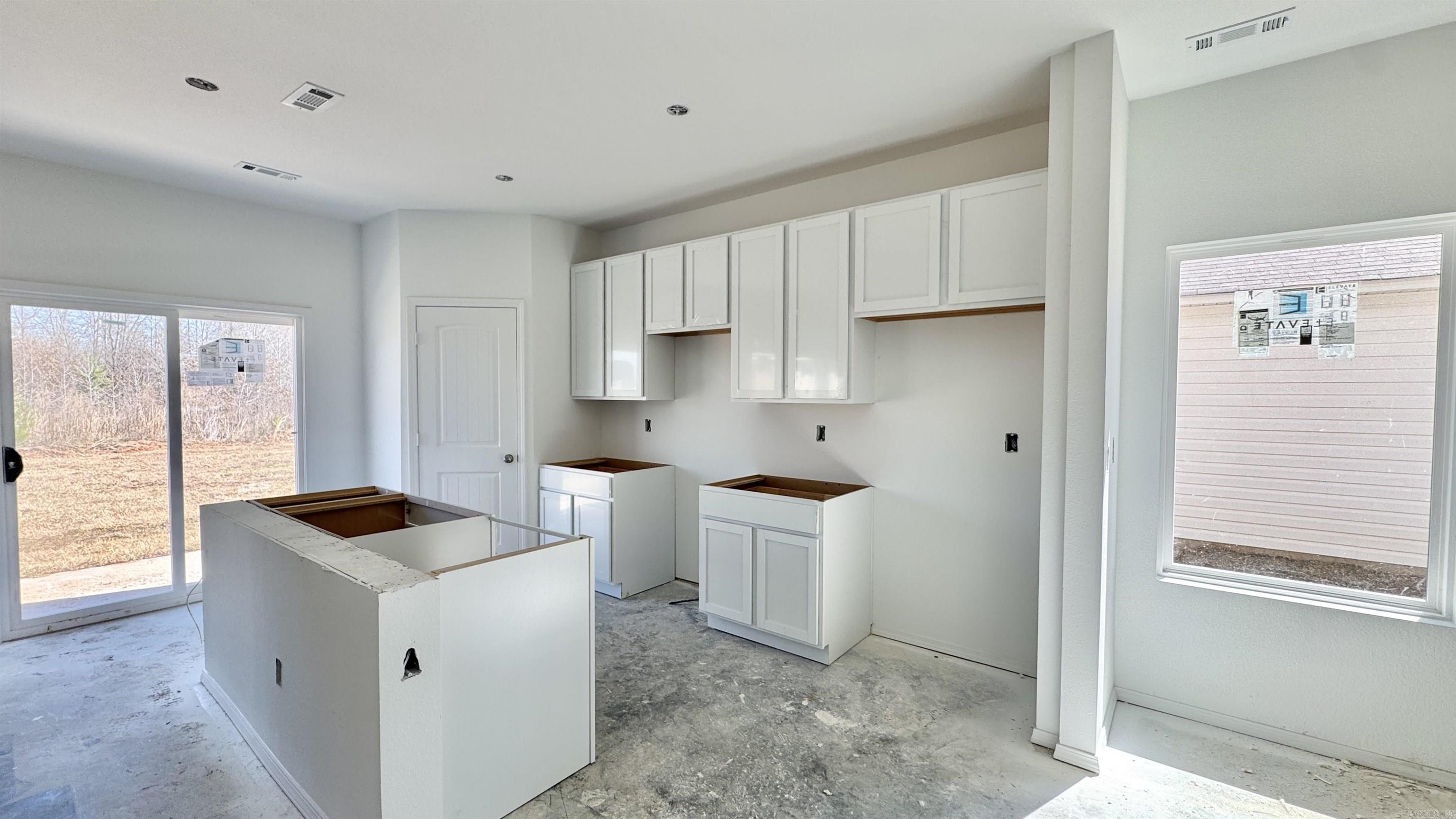 104 Sofia Drive Maumelle, AR 72113