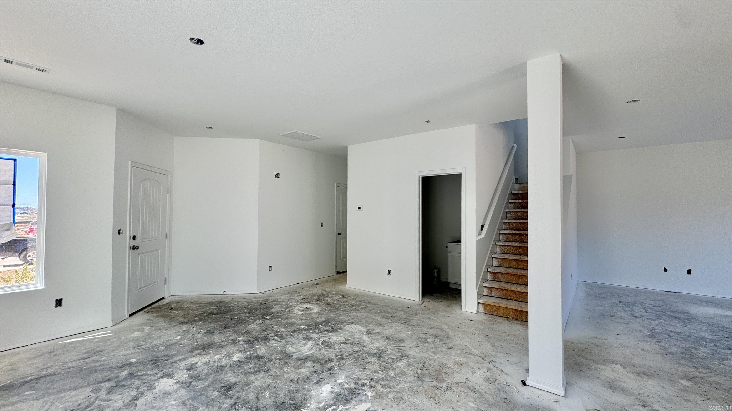 104 Sofia Drive Maumelle, AR 72113