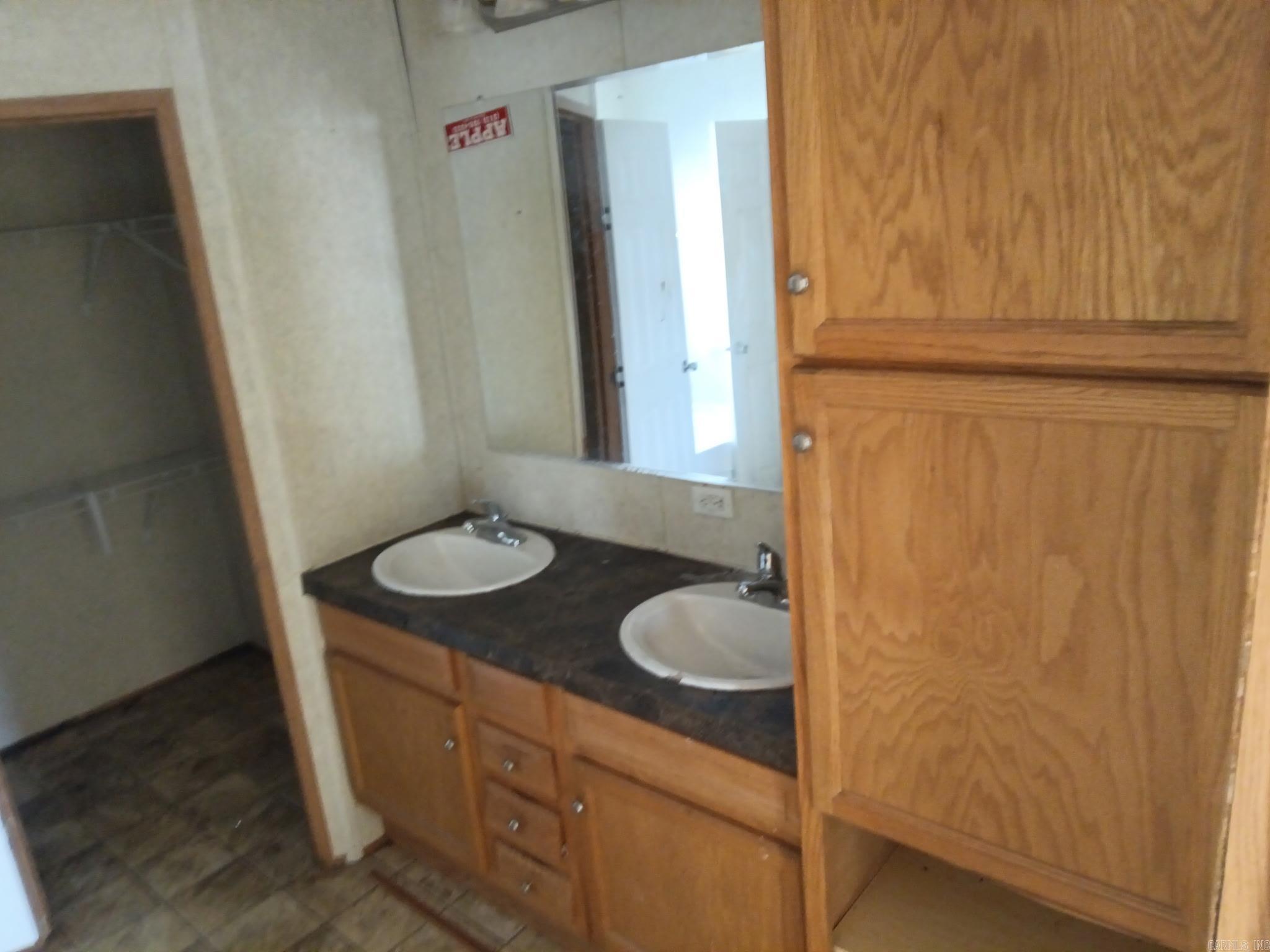 892 Blacksnake  Hot Springs National Park, AR