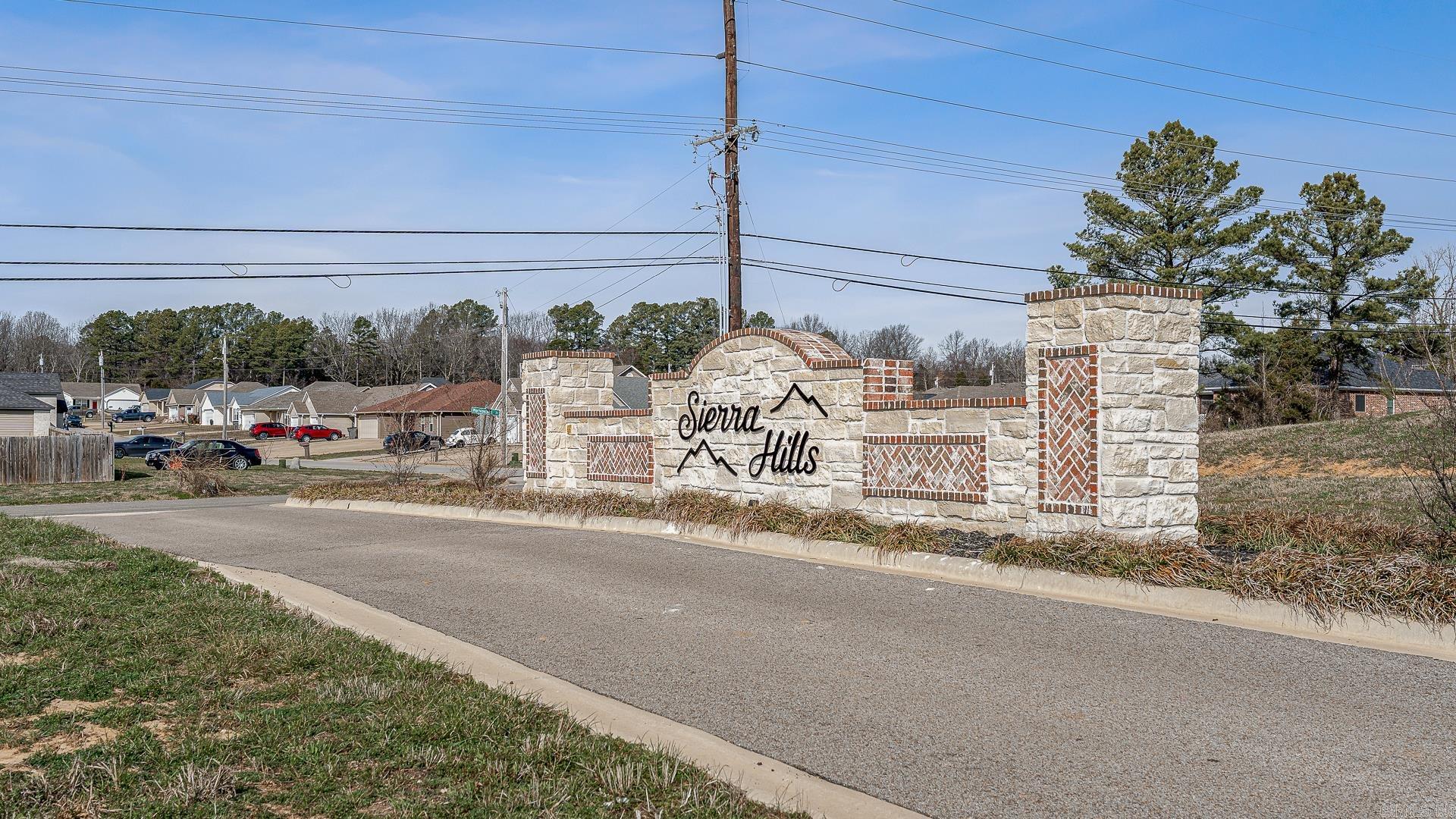 28 LOTS SIERRA HILLS SUBDVISION MULTIPLE LOTS PH 1 SIERRA HILLS SUB Paragould, AR