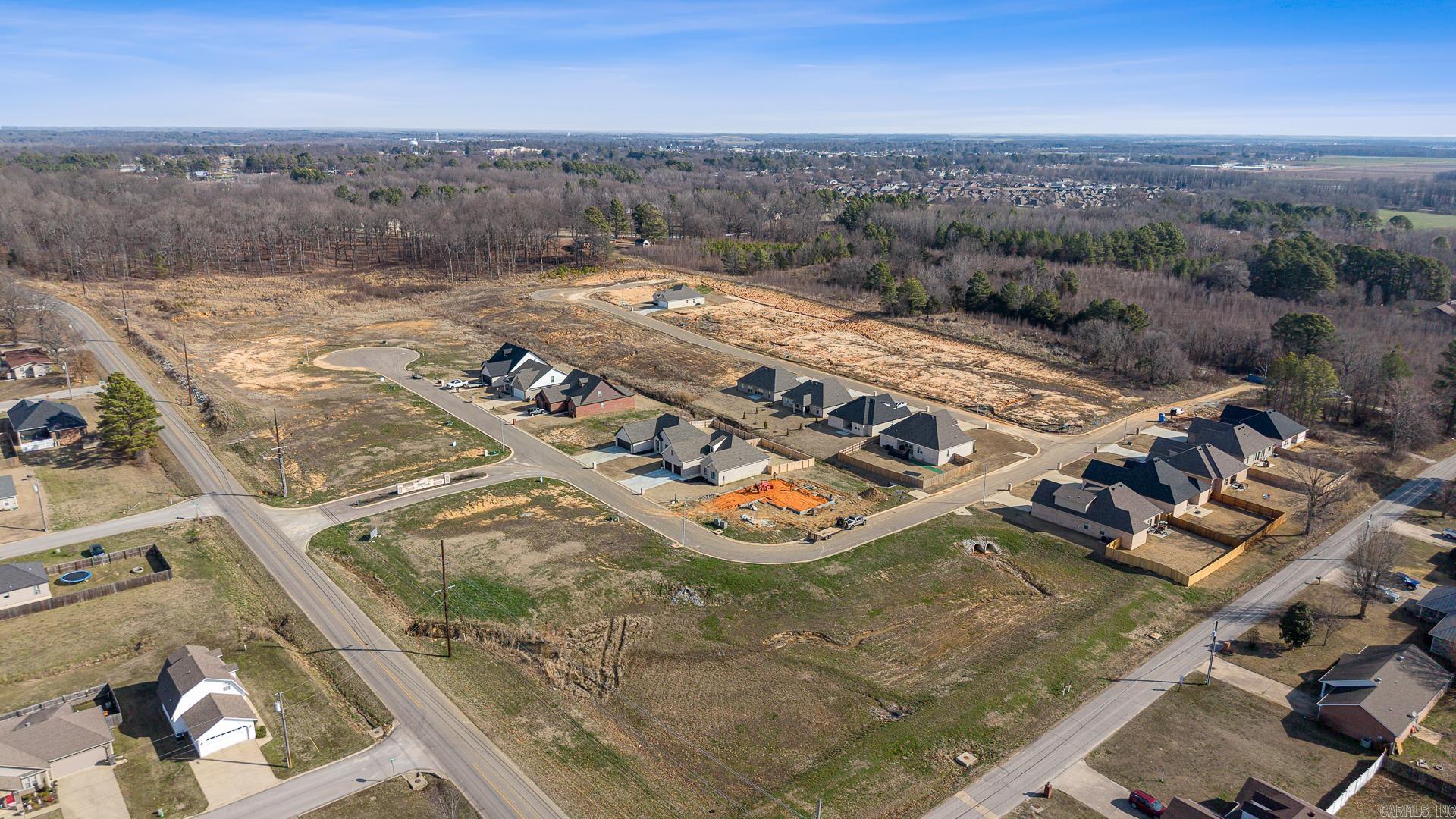 28 LOTS SIERRA HILLS SUBDVISION MULTIPLE LOTS PH 1 SIERRA HILLS SUB Paragould, AR