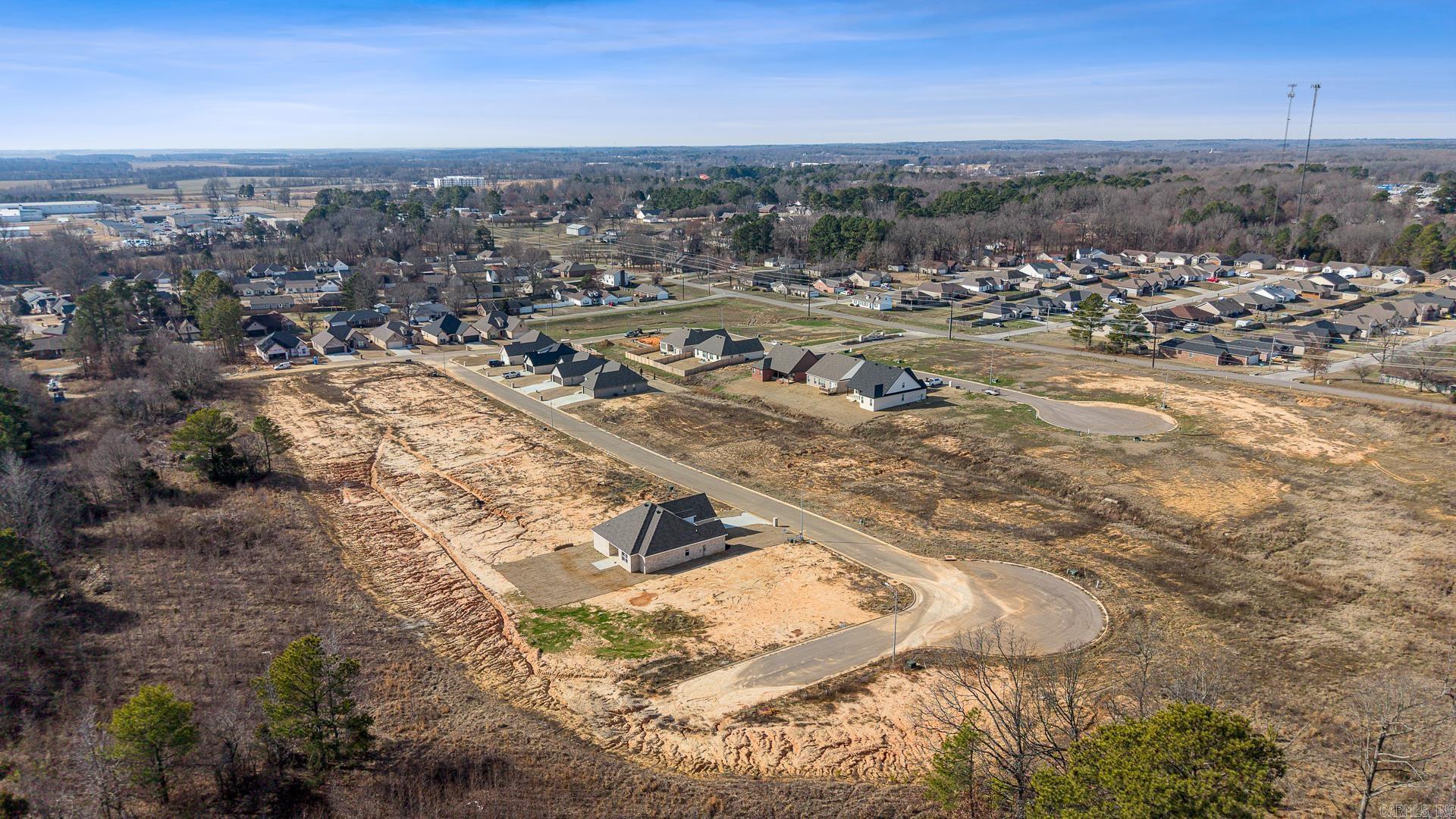 28 LOTS SIERRA HILLS SUBDVISION MULTIPLE LOTS PH 1 SIERRA HILLS SUB Paragould, AR