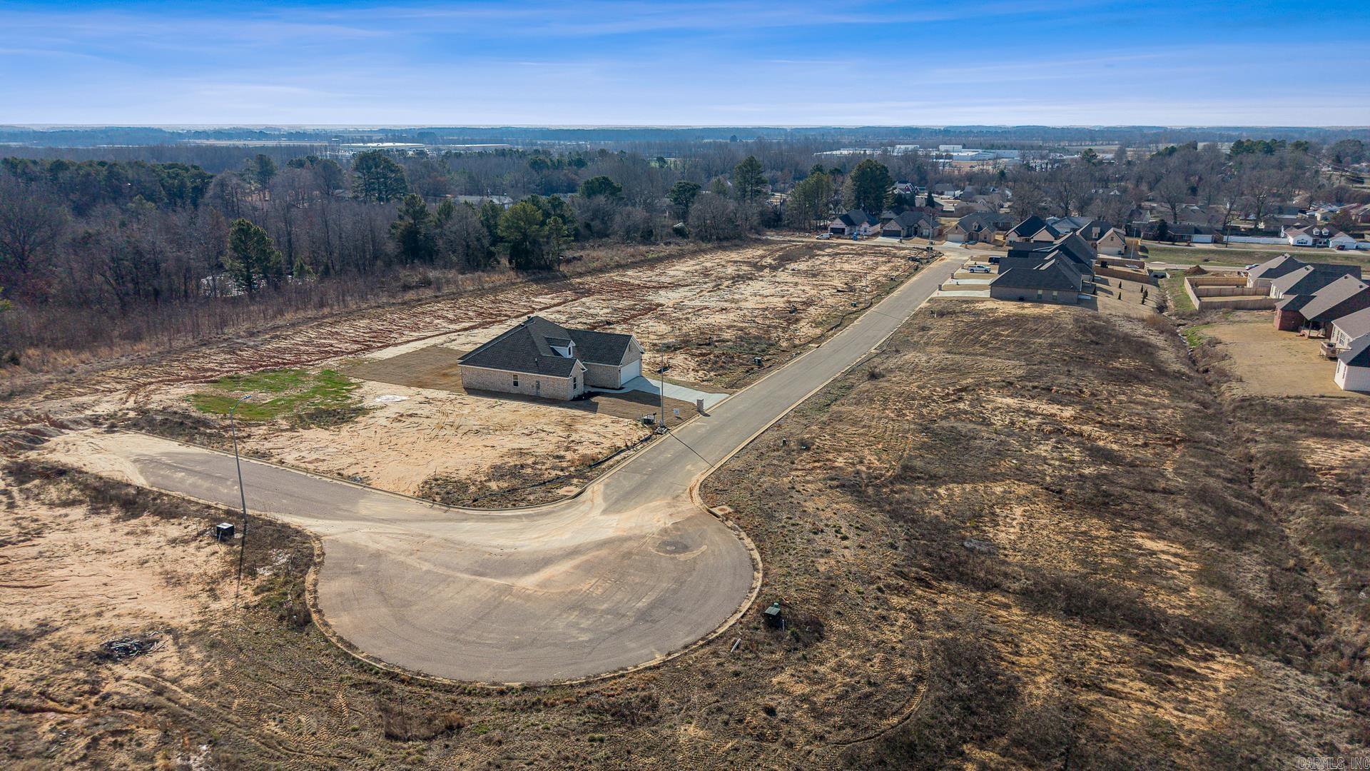 28 LOTS SIERRA HILLS SUBDVISION MULTIPLE LOTS PH 1 SIERRA HILLS SUB Paragould, AR