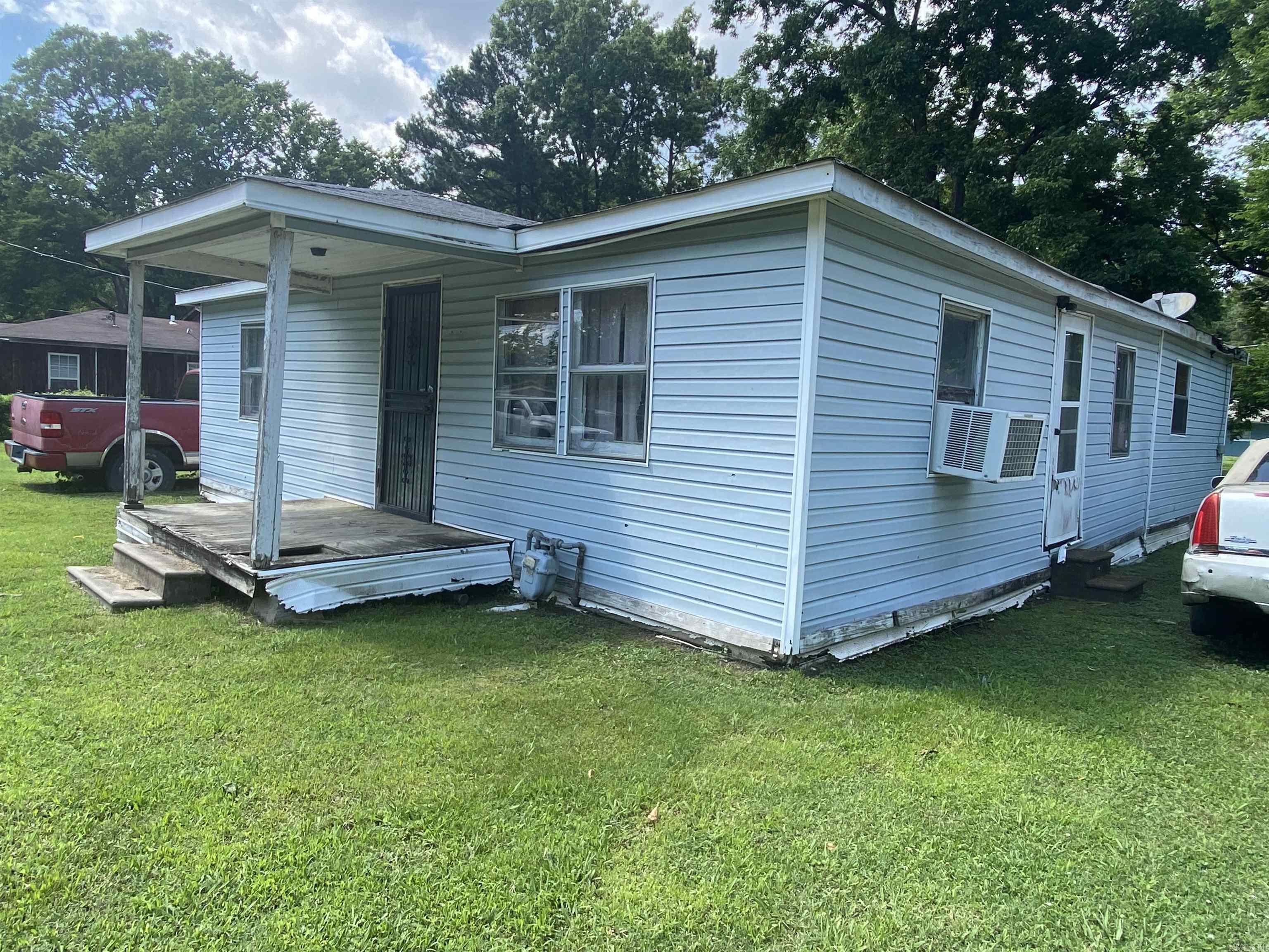 617 Walnut  Augusta, AR