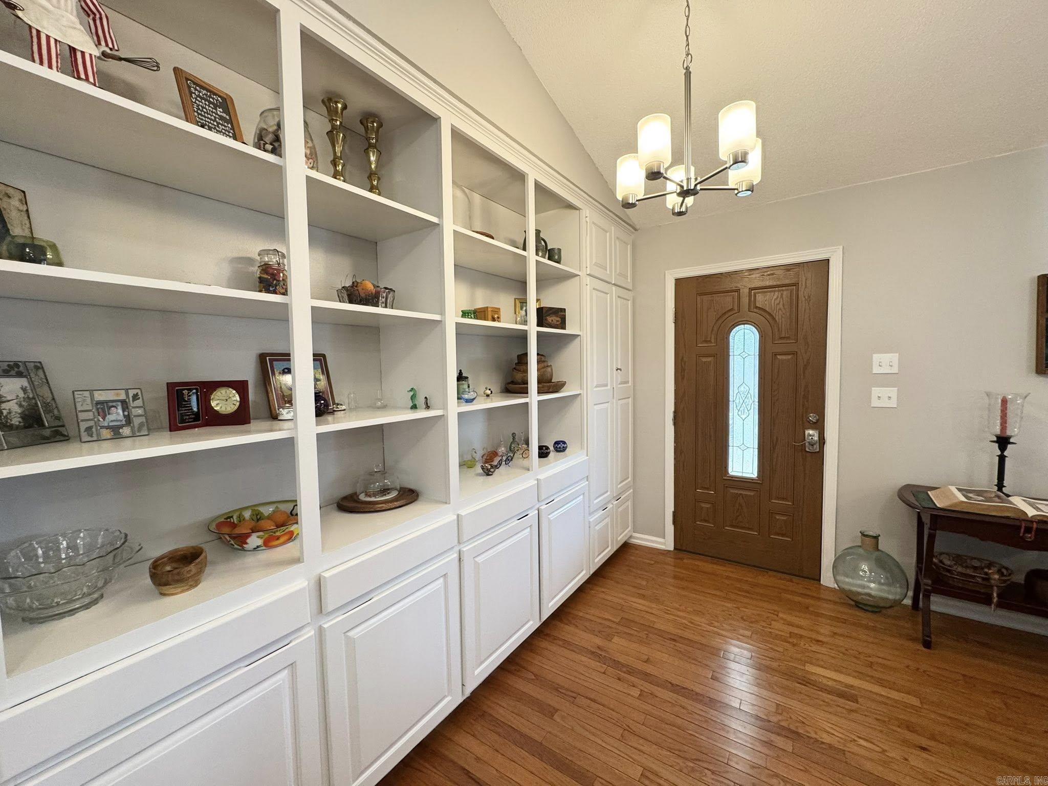 625 N Ridgeview  Mountain View, AR