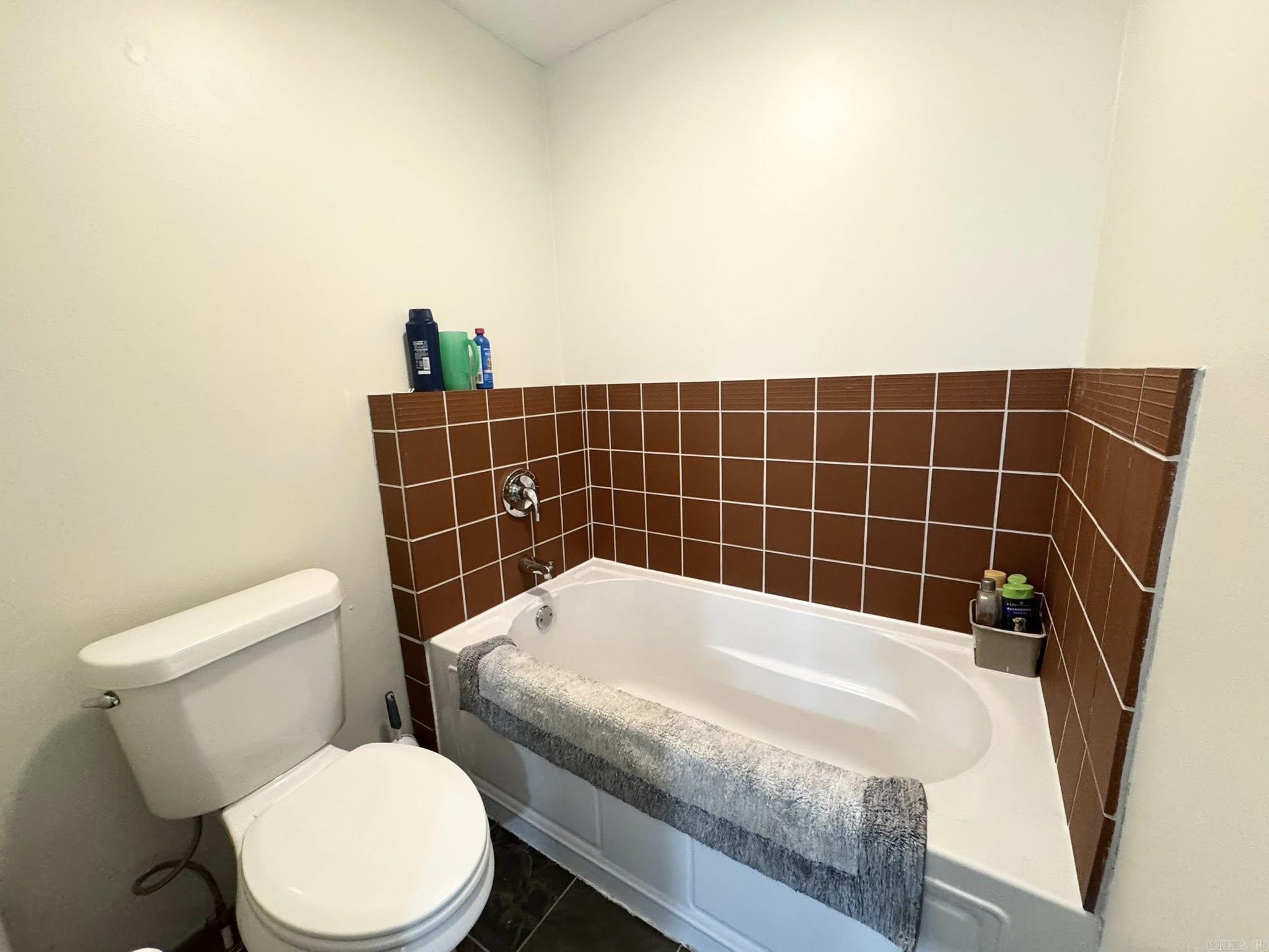 625 N Ridgeview  Mountain View, AR