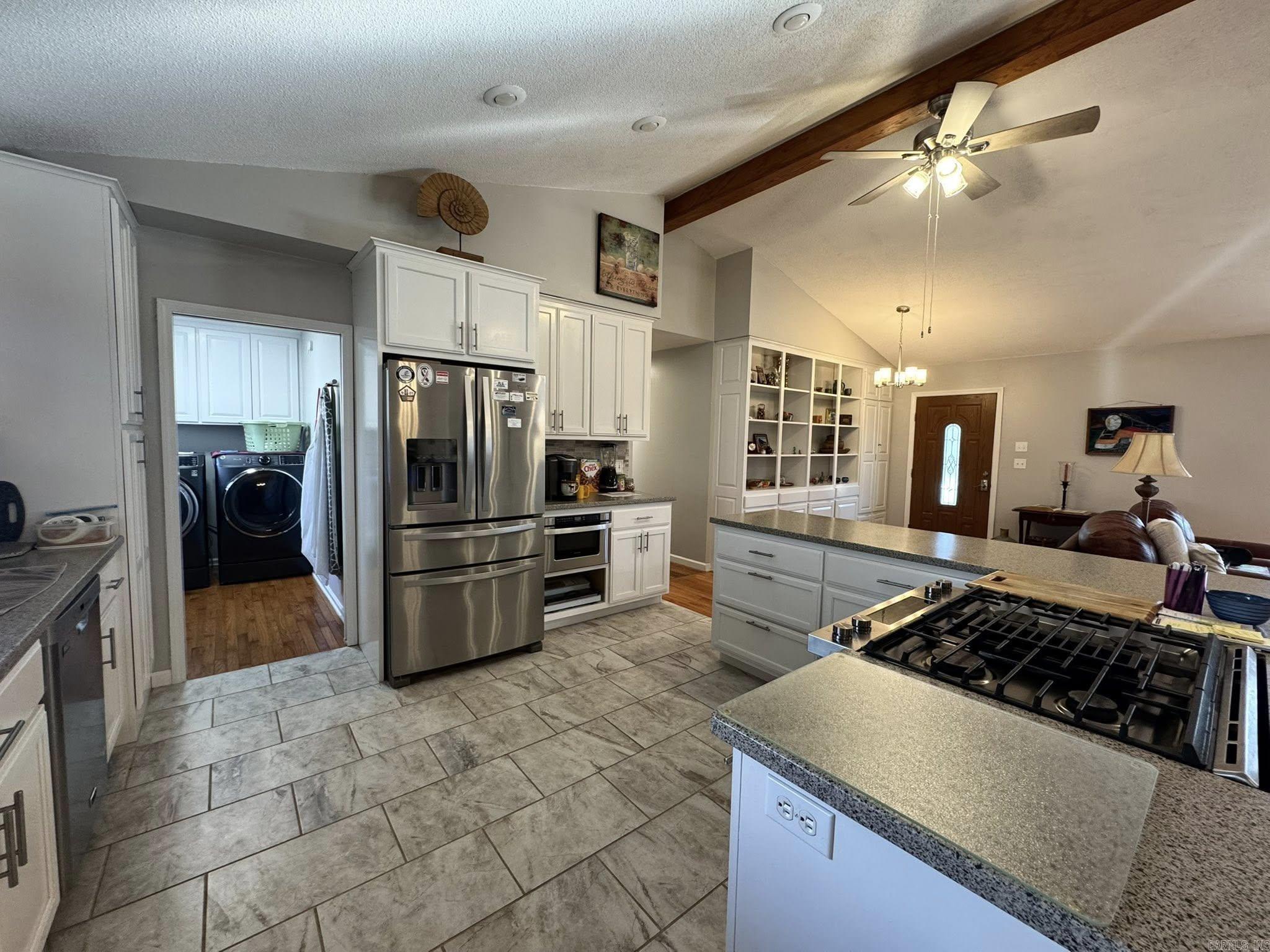 625 N Ridgeview  Mountain View, AR