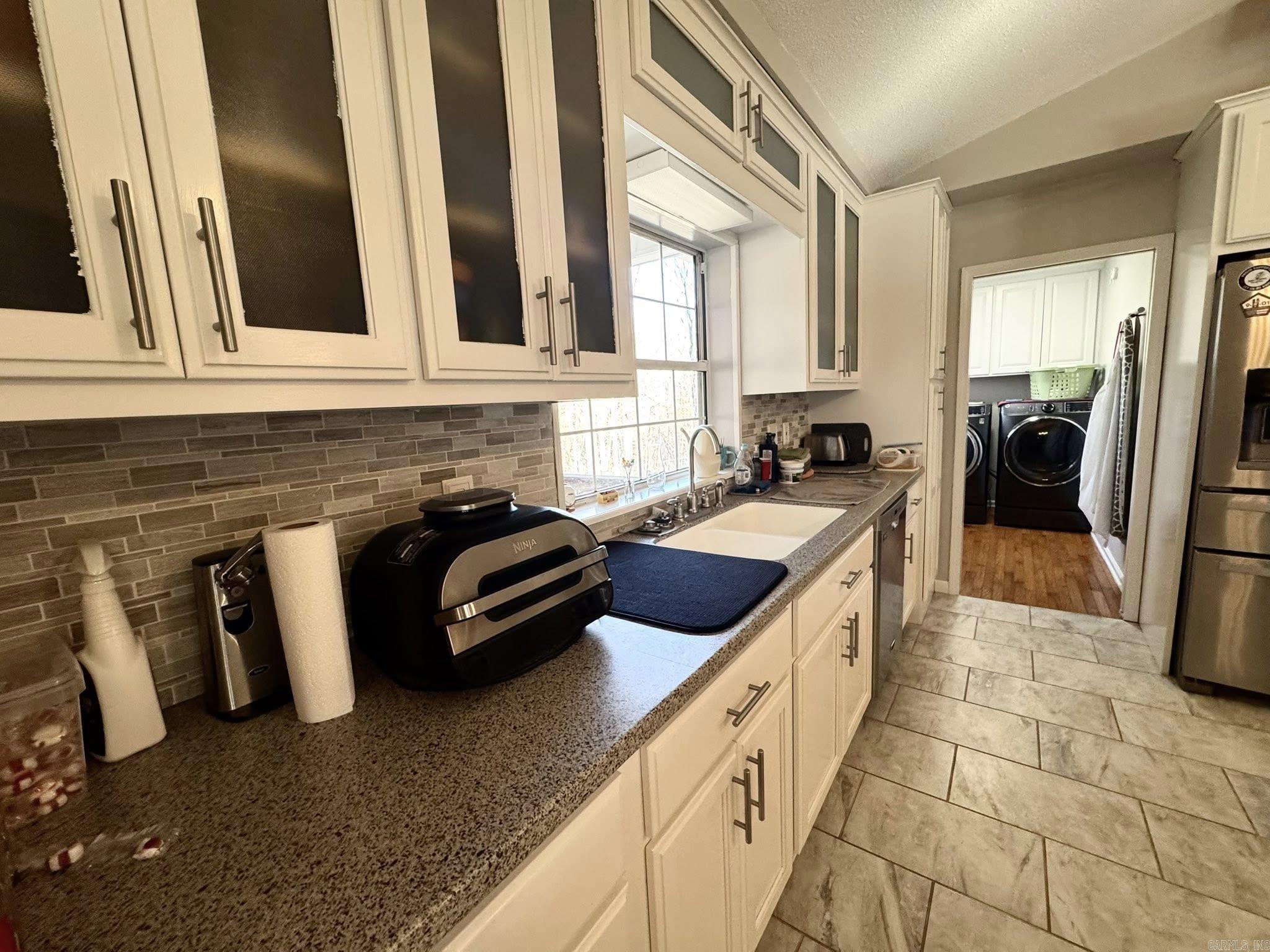 625 N Ridgeview  Mountain View, AR