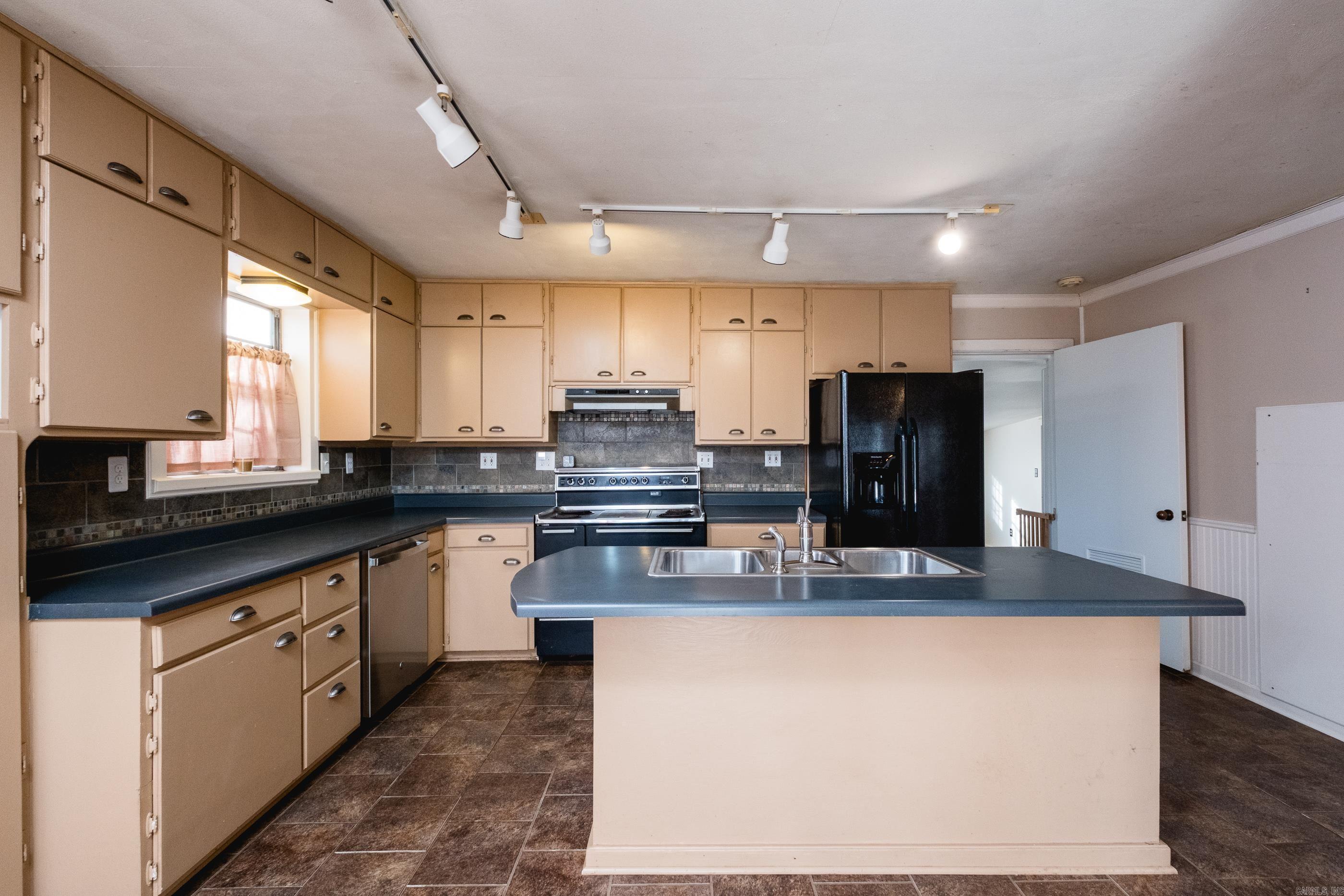 4410 Garrison  Little Rock, AR