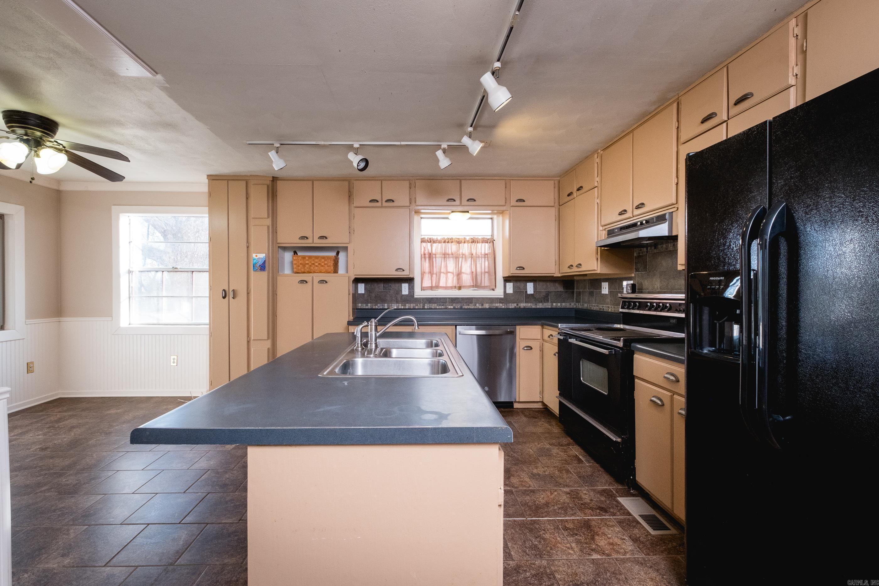 4410 Garrison  Little Rock, AR