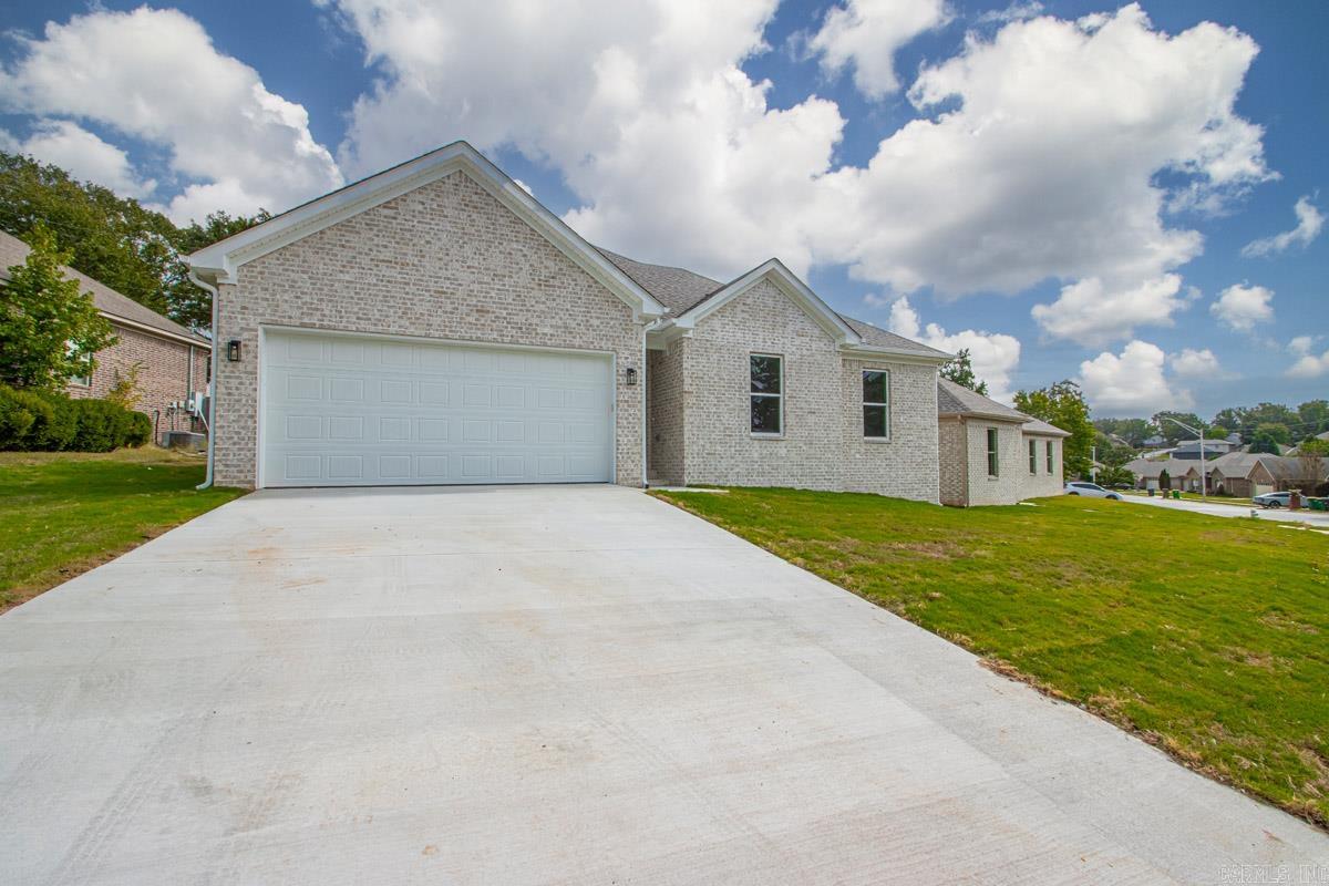 1624 Hidden Creek Drive  Sherwood, AR