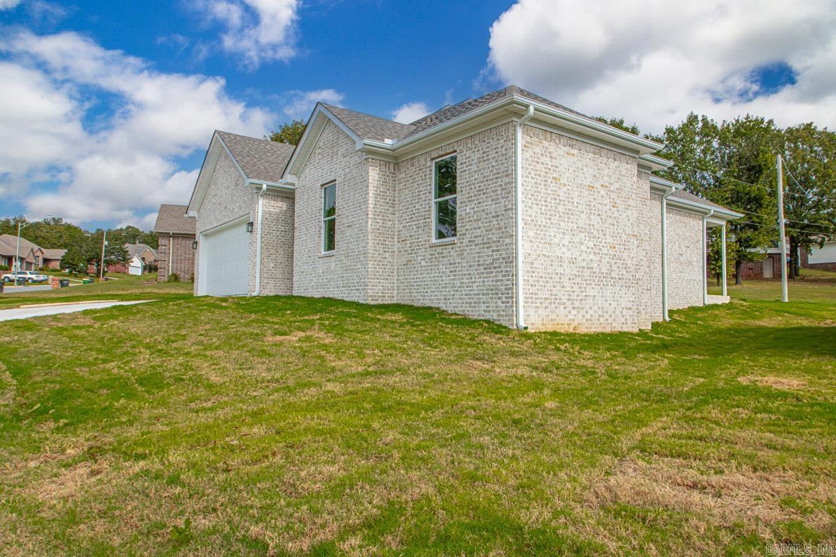 1624 Hidden Creek Drive  Sherwood, AR