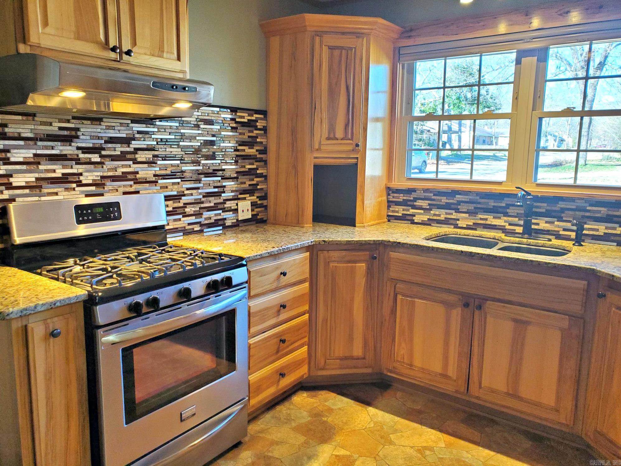 1010 Sutherland Ave  Mena, AR