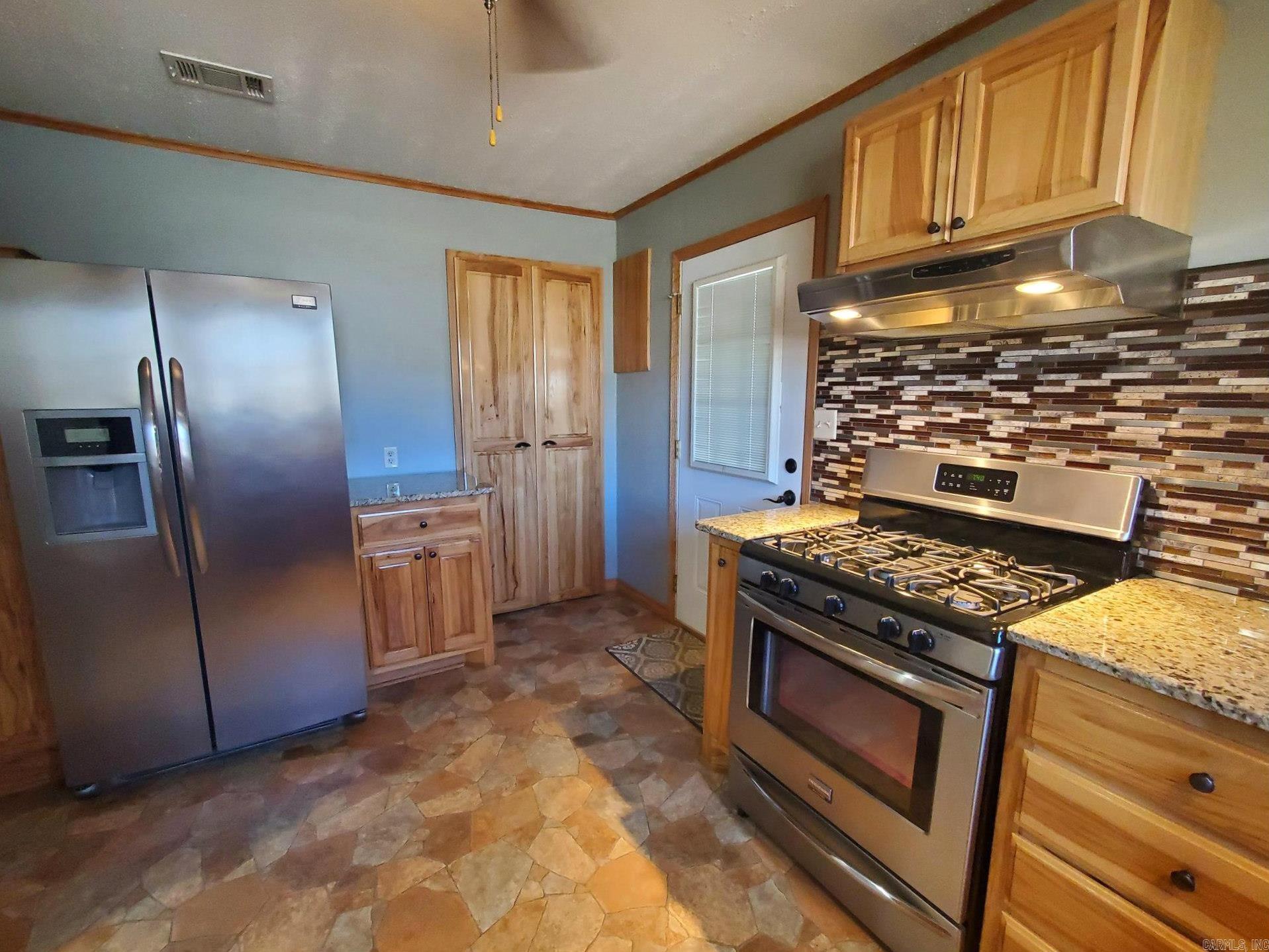 1010 Sutherland Ave  Mena, AR