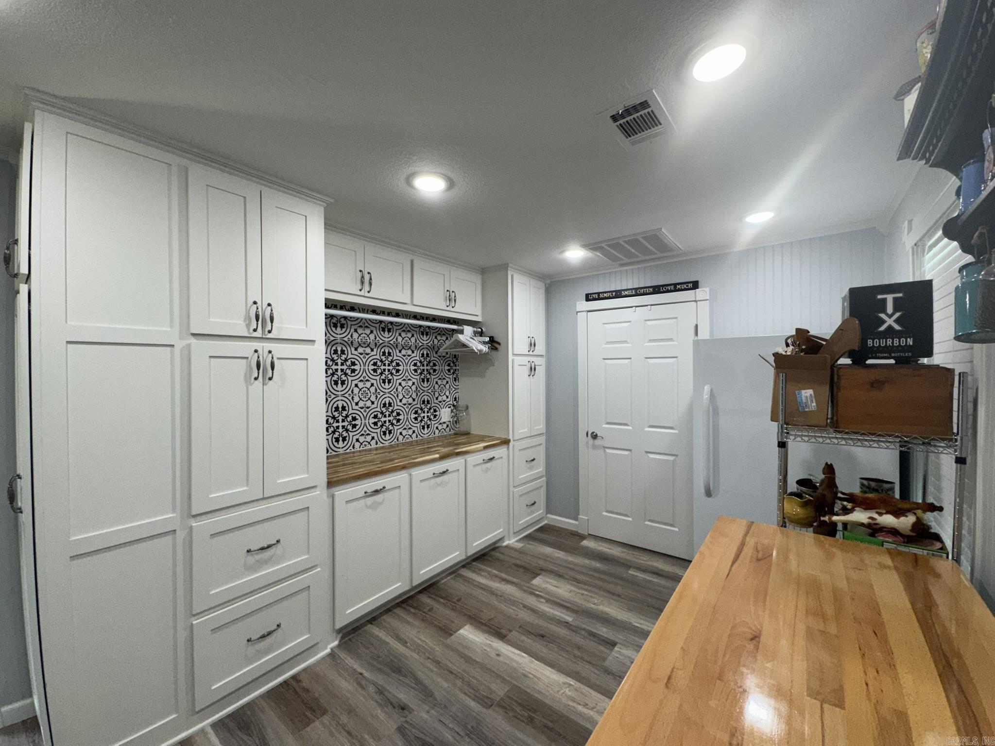 821 W Hwy 14  Harriet, AR