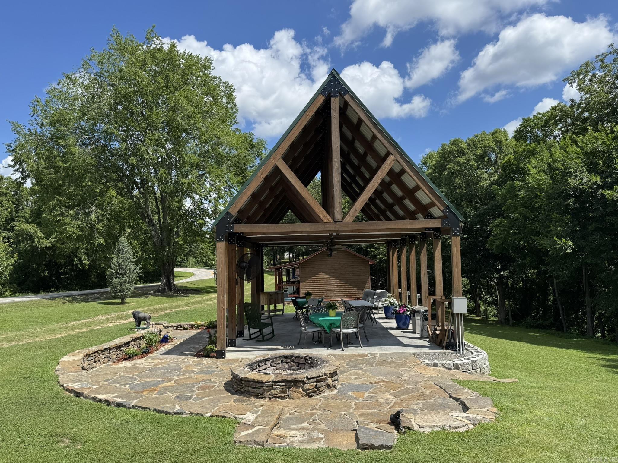 821 W Hwy 14  Harriet, AR