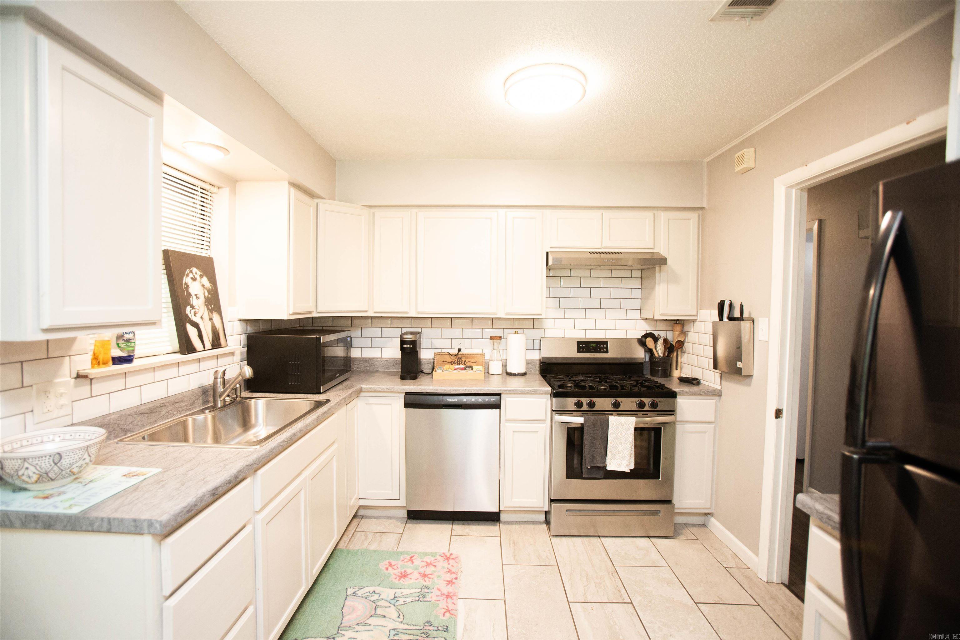 7208 Illinois  Little Rock, AR