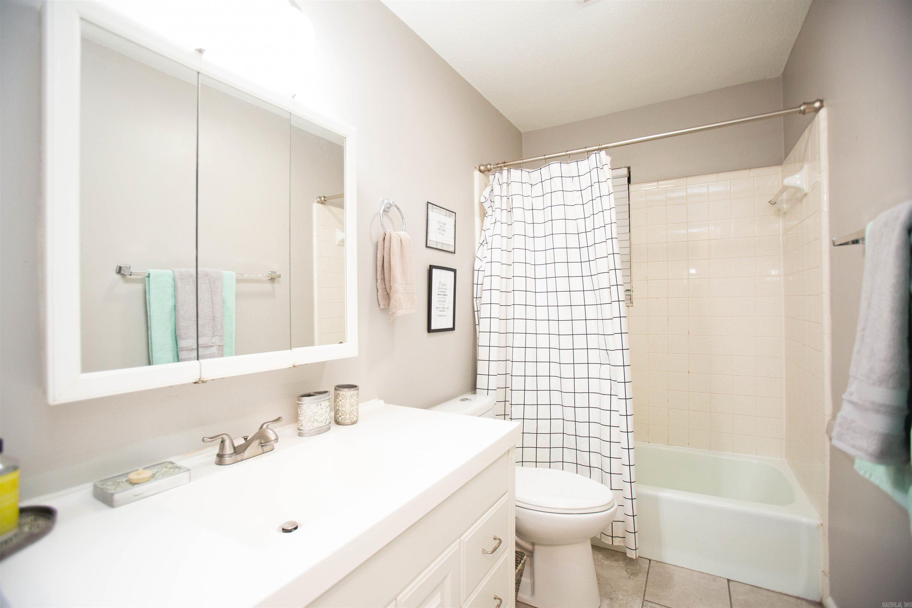 7208 Illinois  Little Rock, AR