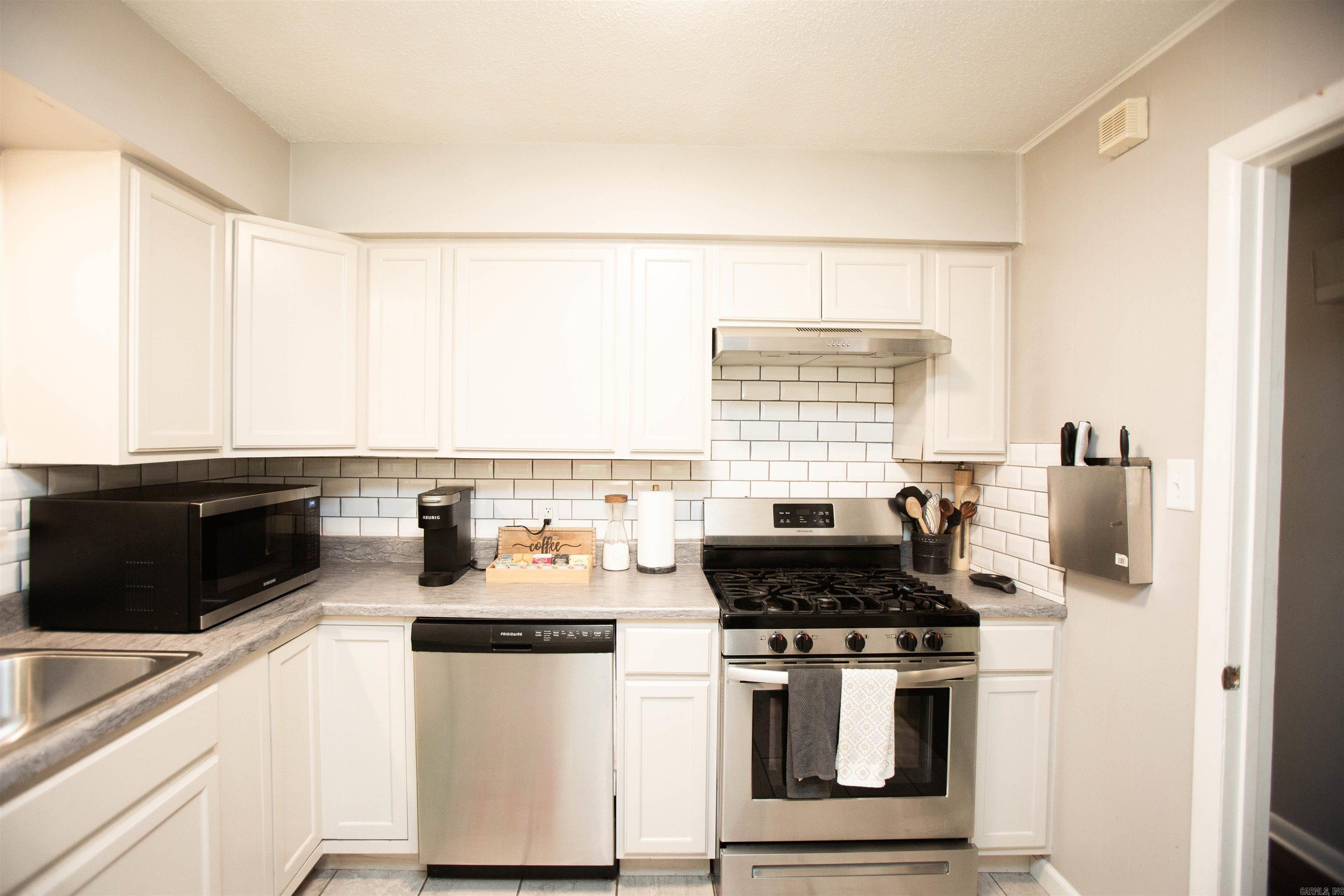 7208 Illinois  Little Rock, AR